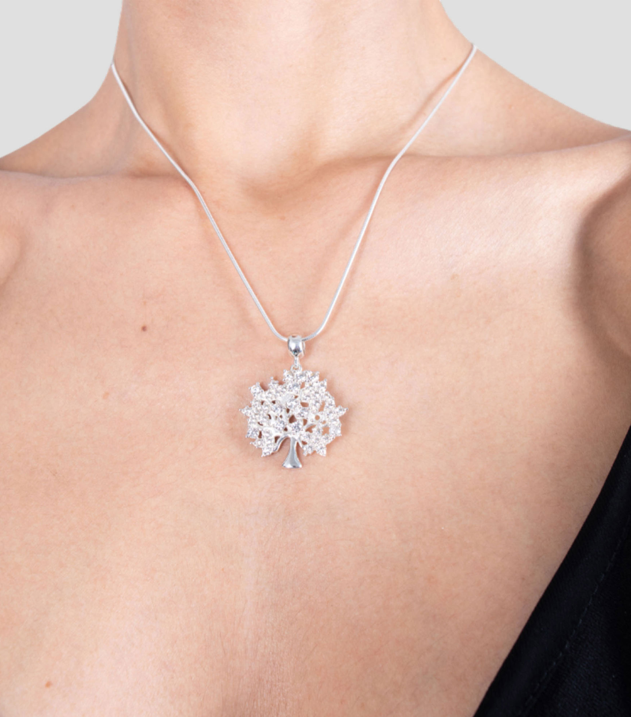 Collar en plata .925 con dije del arbol de la vida Mujer