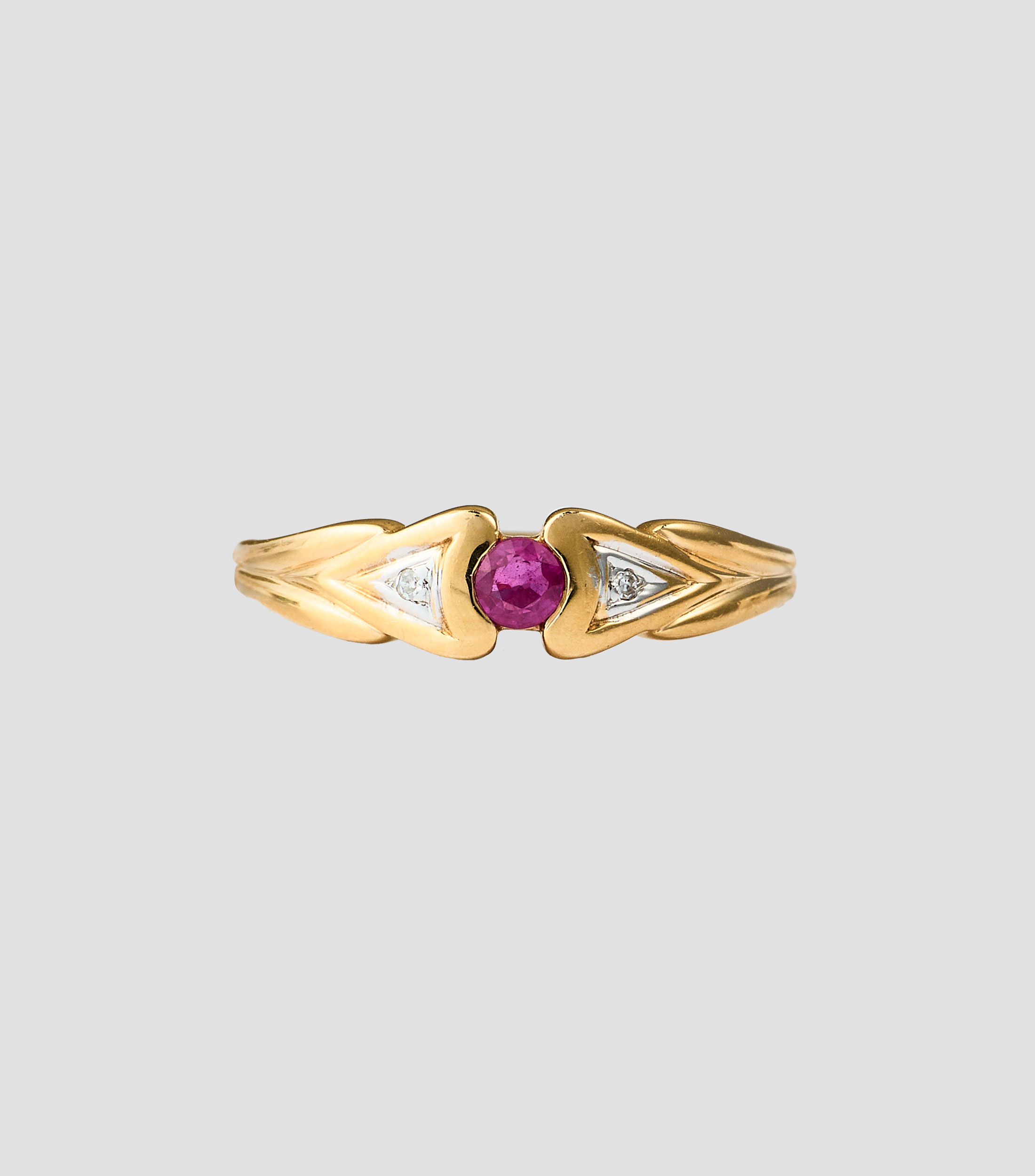 Anillo en Oro de 14 Kilates con Rubí Mujer