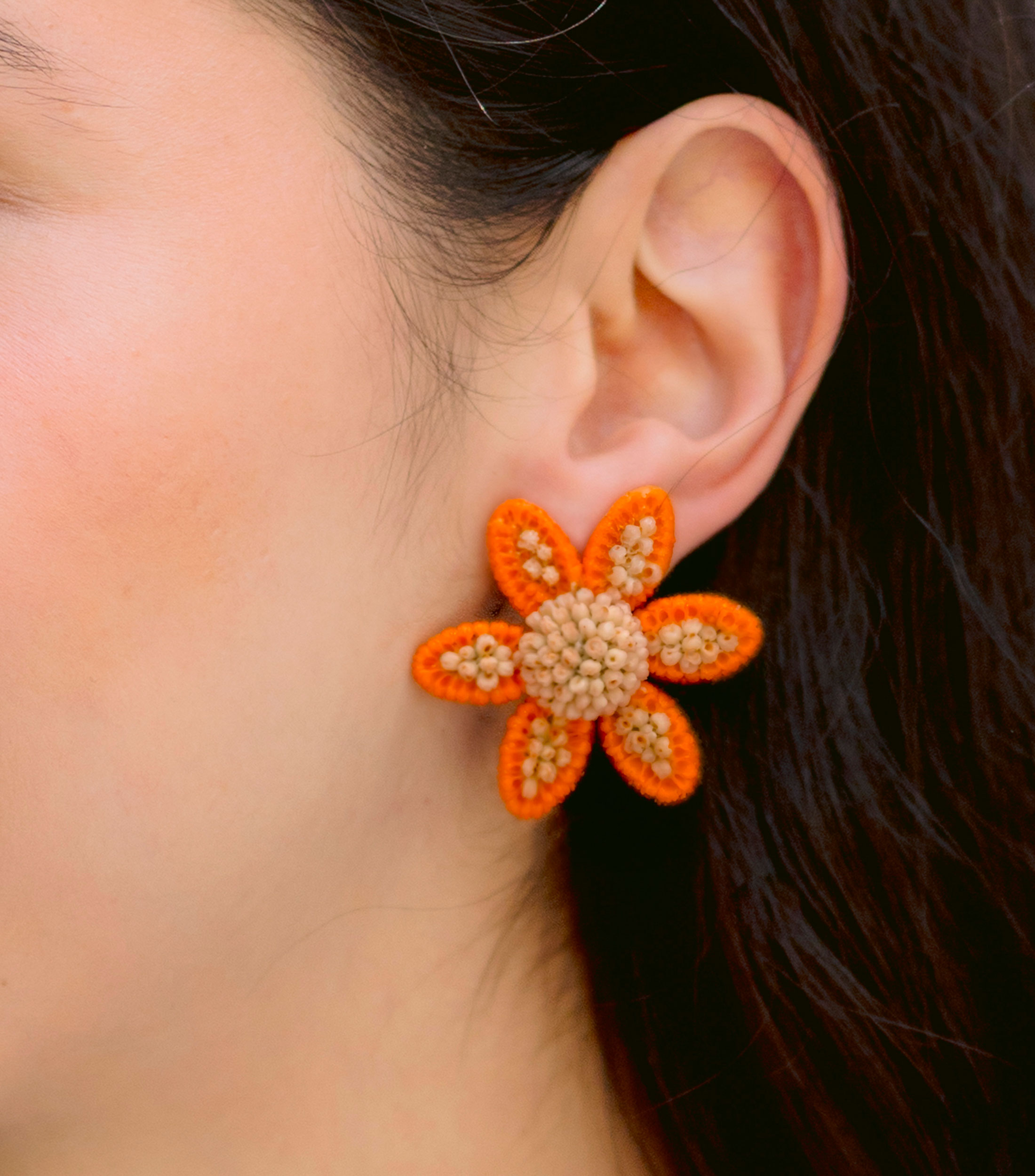 Aretes flor Mujer