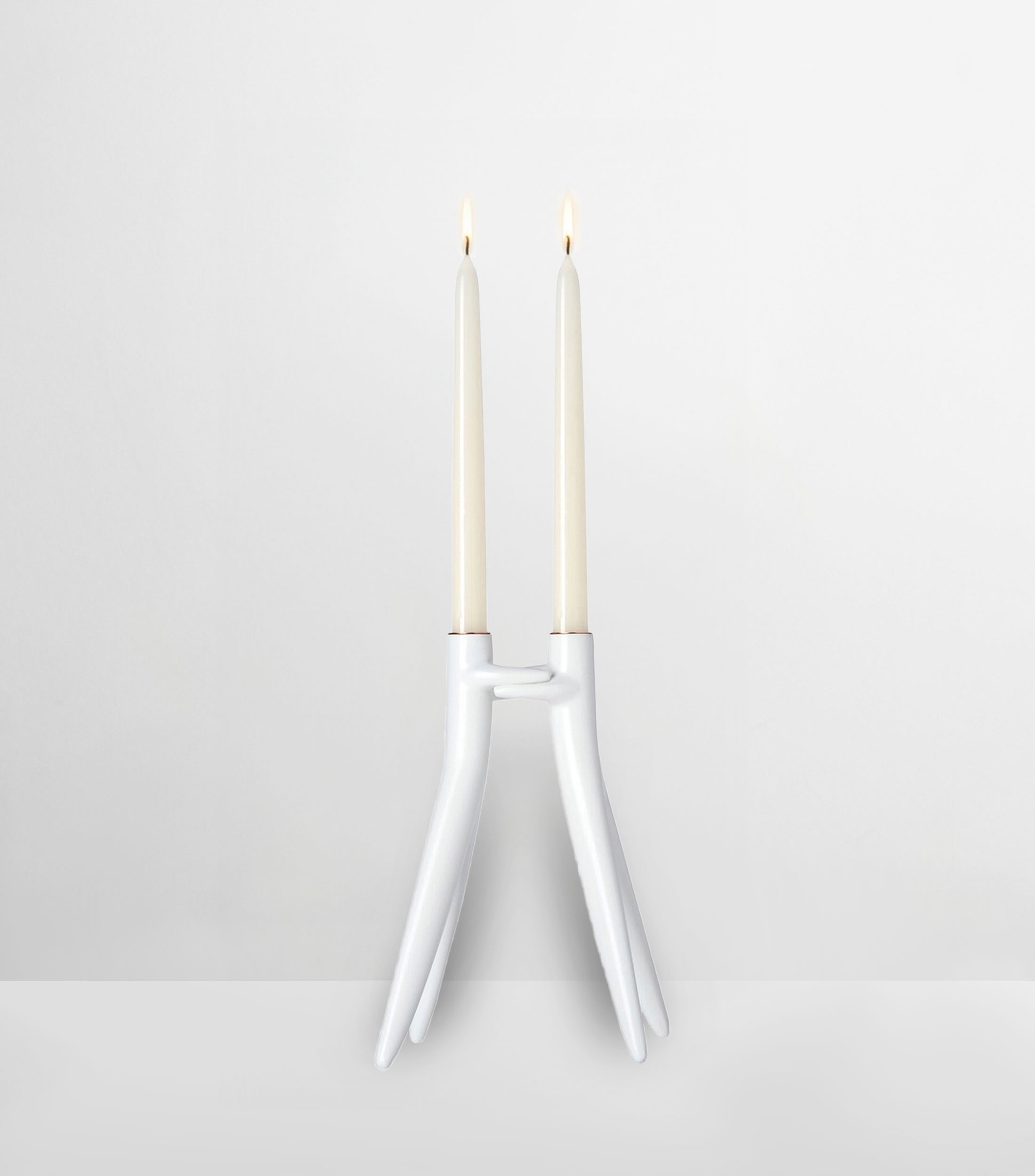 Candelabro Abbracciaio en aluminio