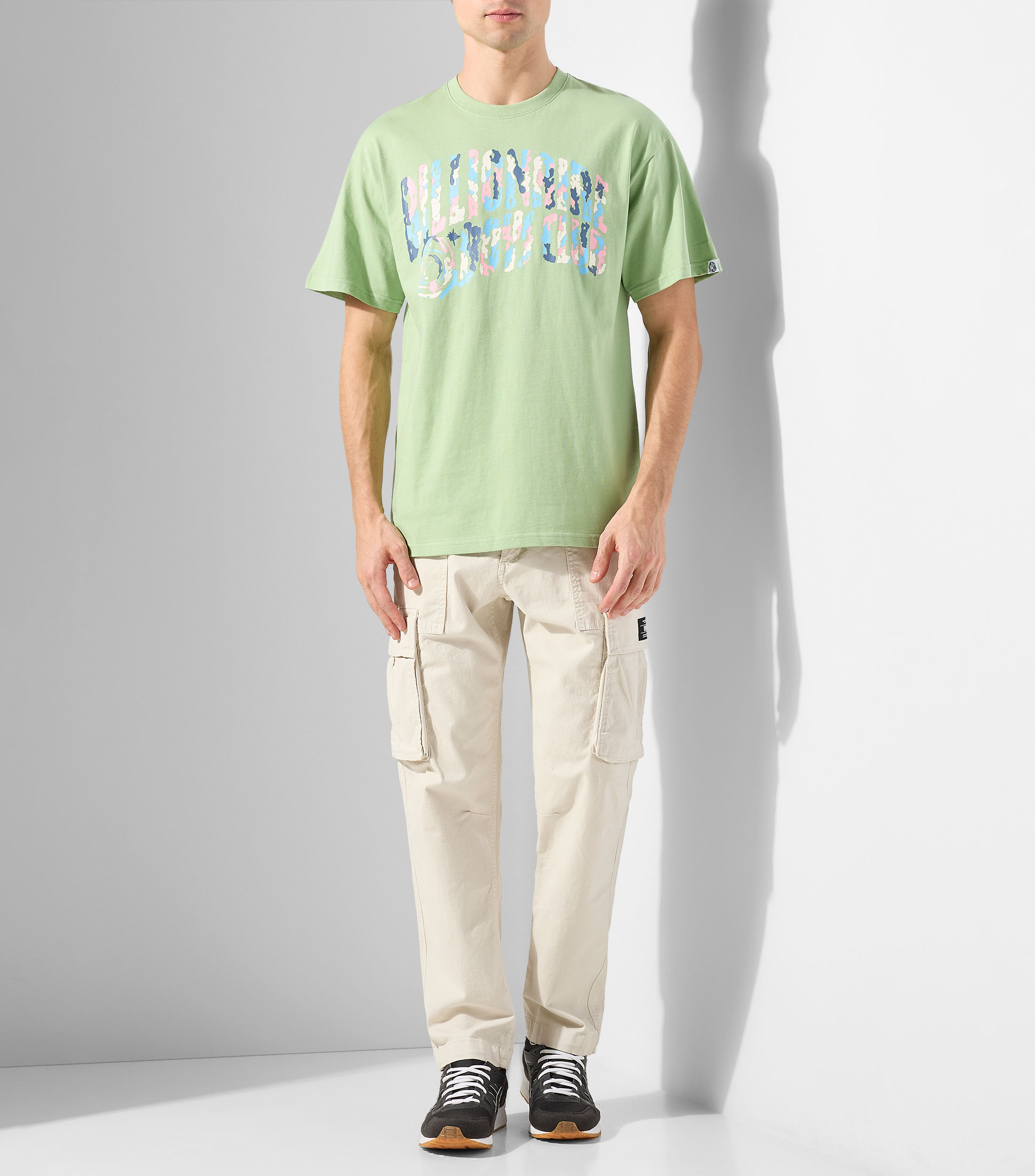 Playera de cuello redondo con manga corta estampada Hombre
