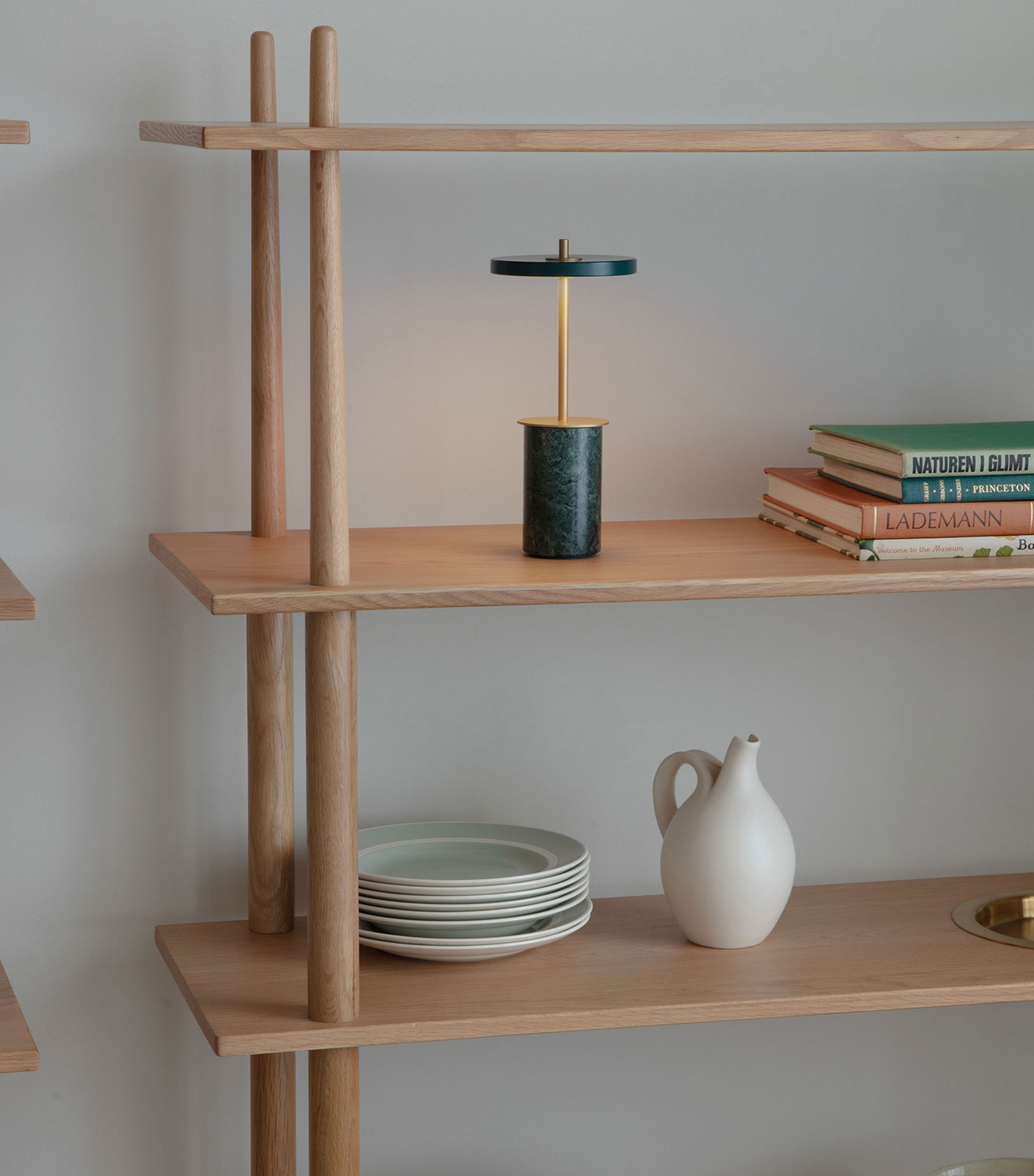 Lampara de Mesa Asteria, 120 V