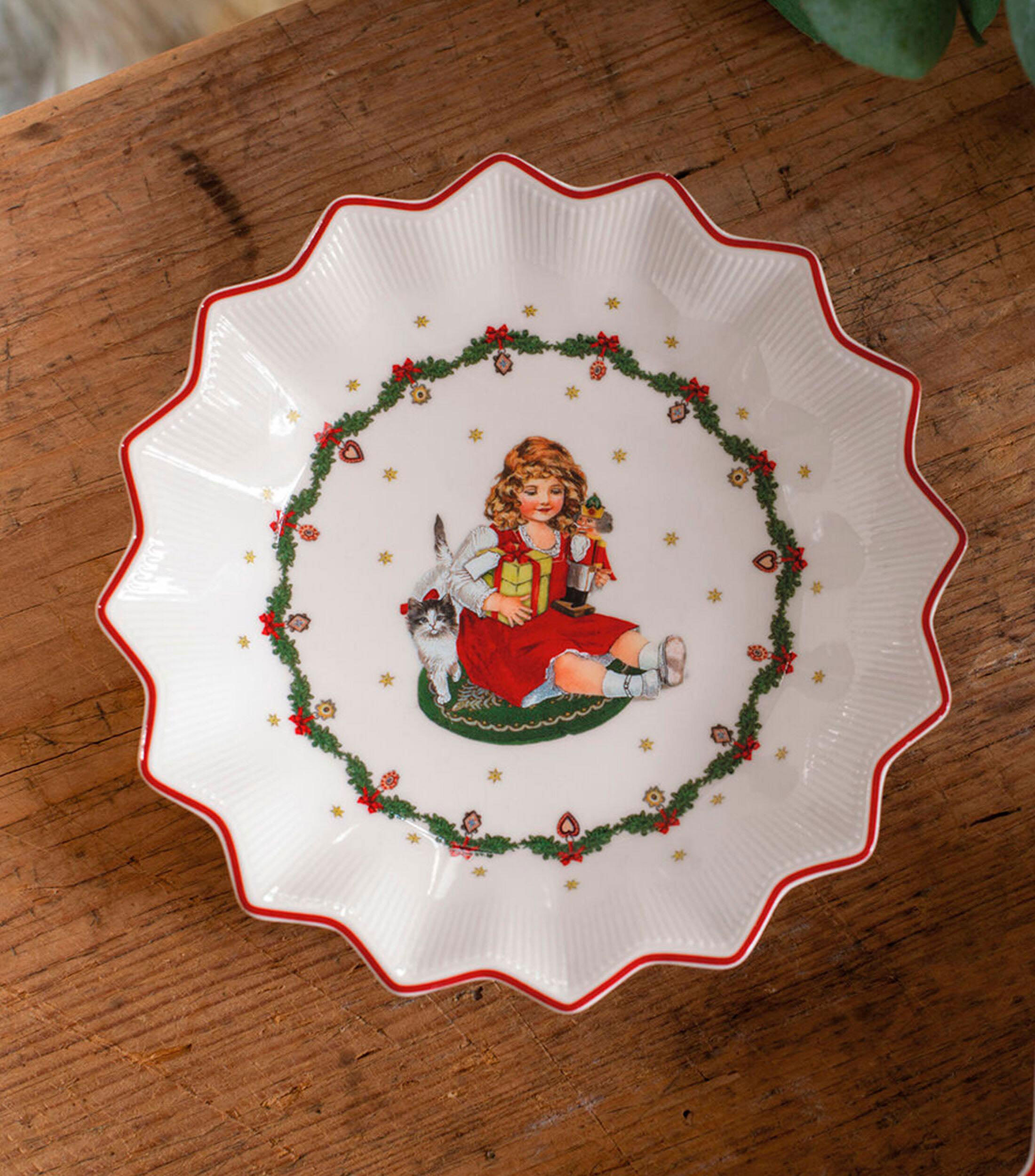 Bowl Small Child With Toy