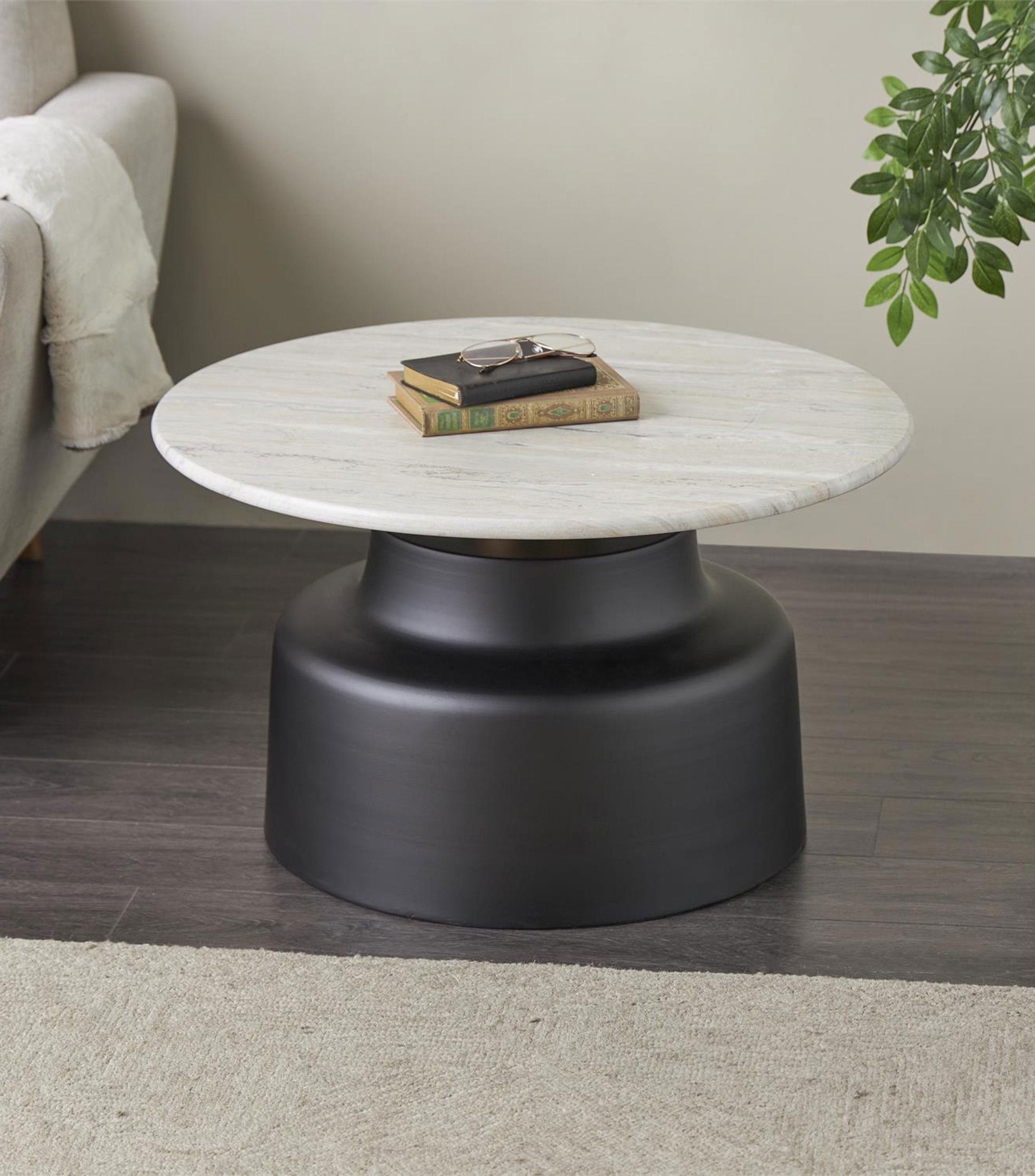 Mesa de centro en metal y mármol sintético negro con blanco