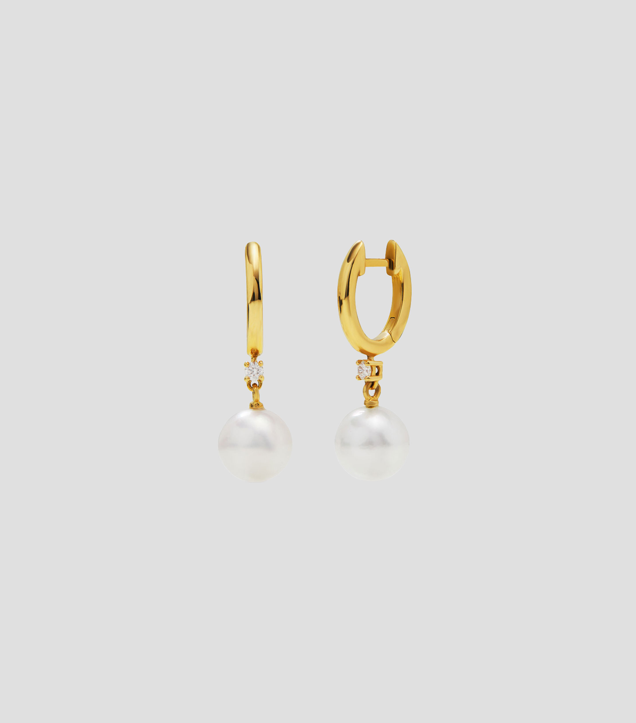 Aretes en Oro amarillo de 18 Kilates con perlas Mujer