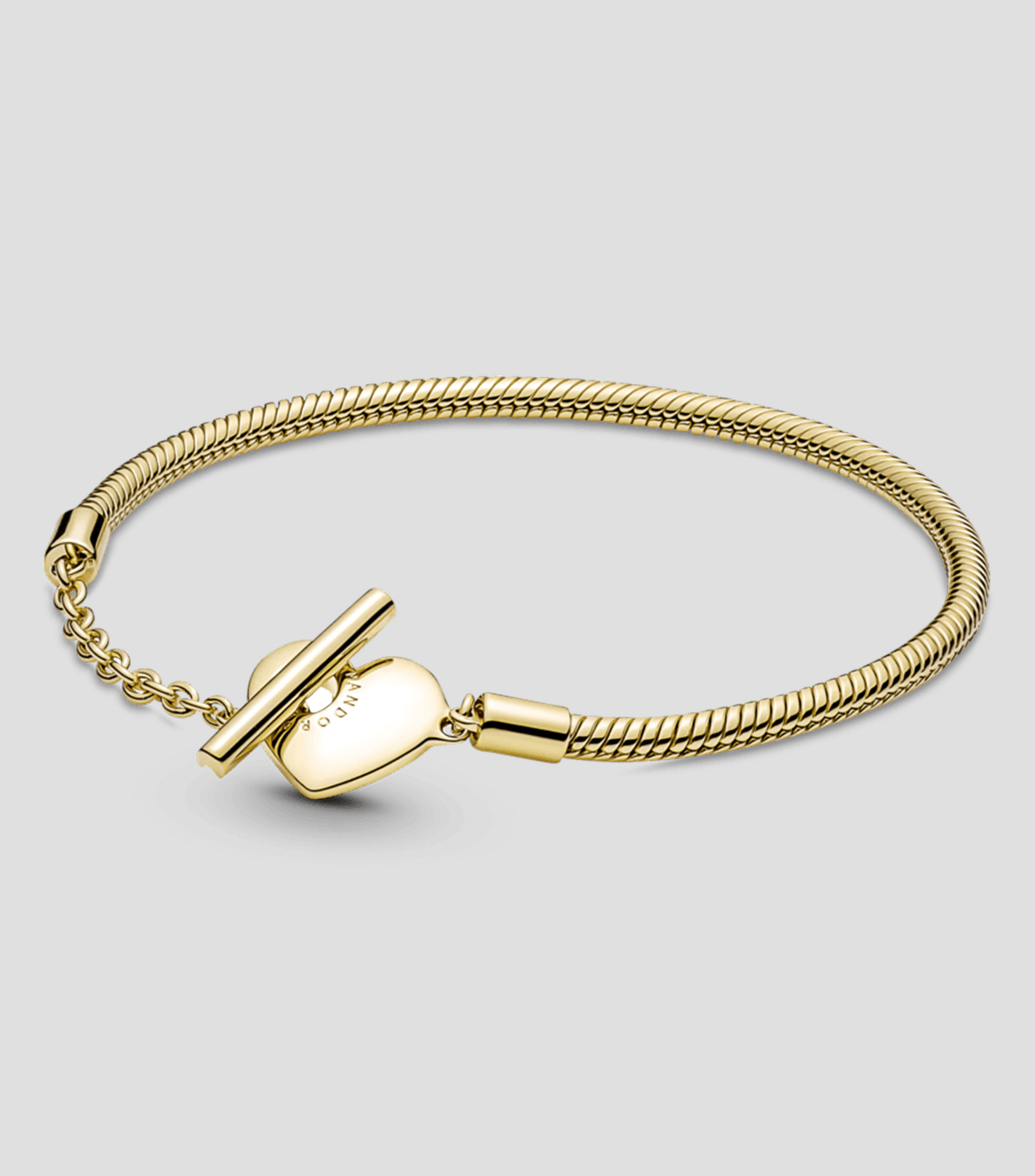 Brazalete Dorado con Corazón Mujer