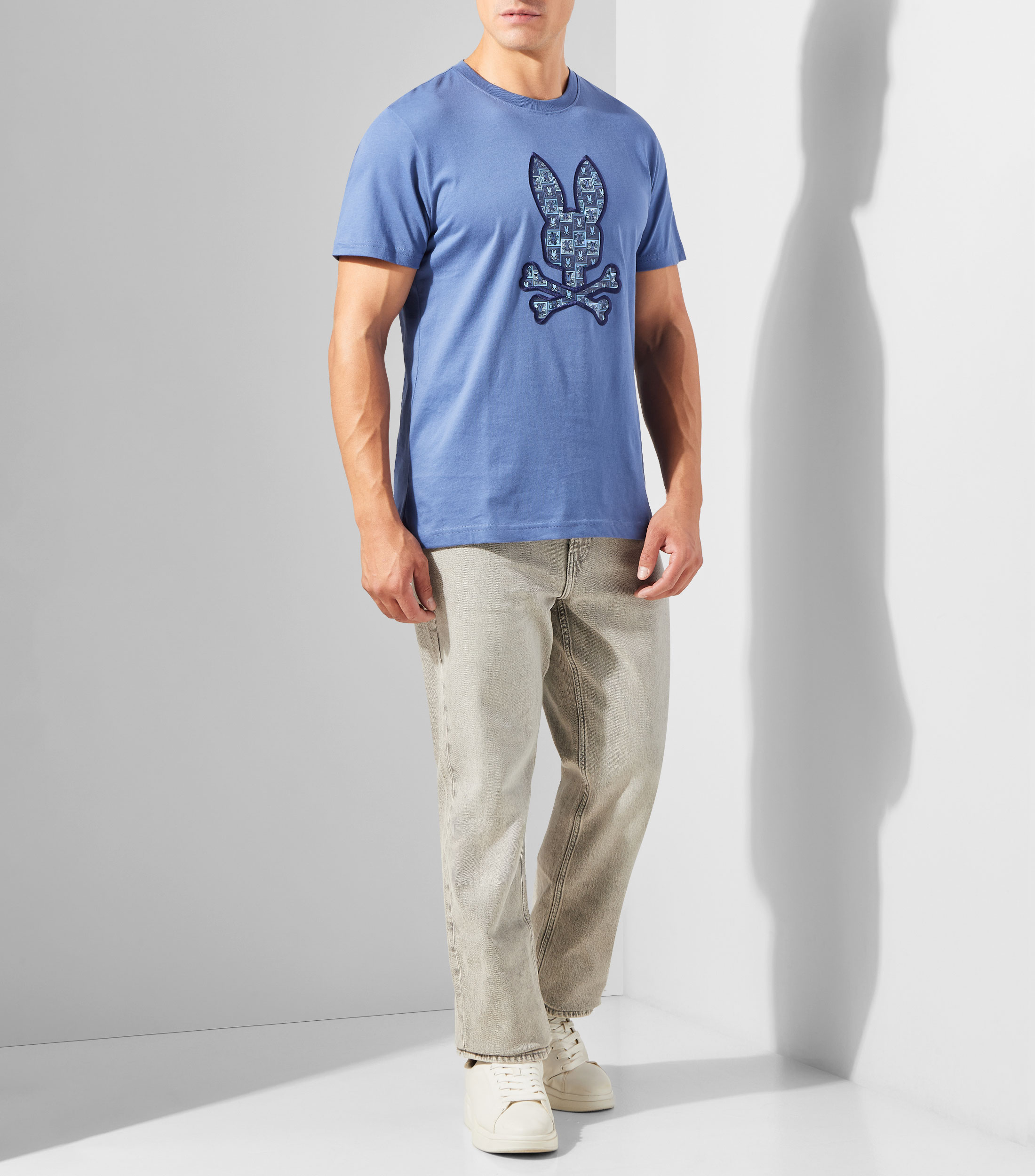 Playera cuello redondo manga corta estampada Hombre