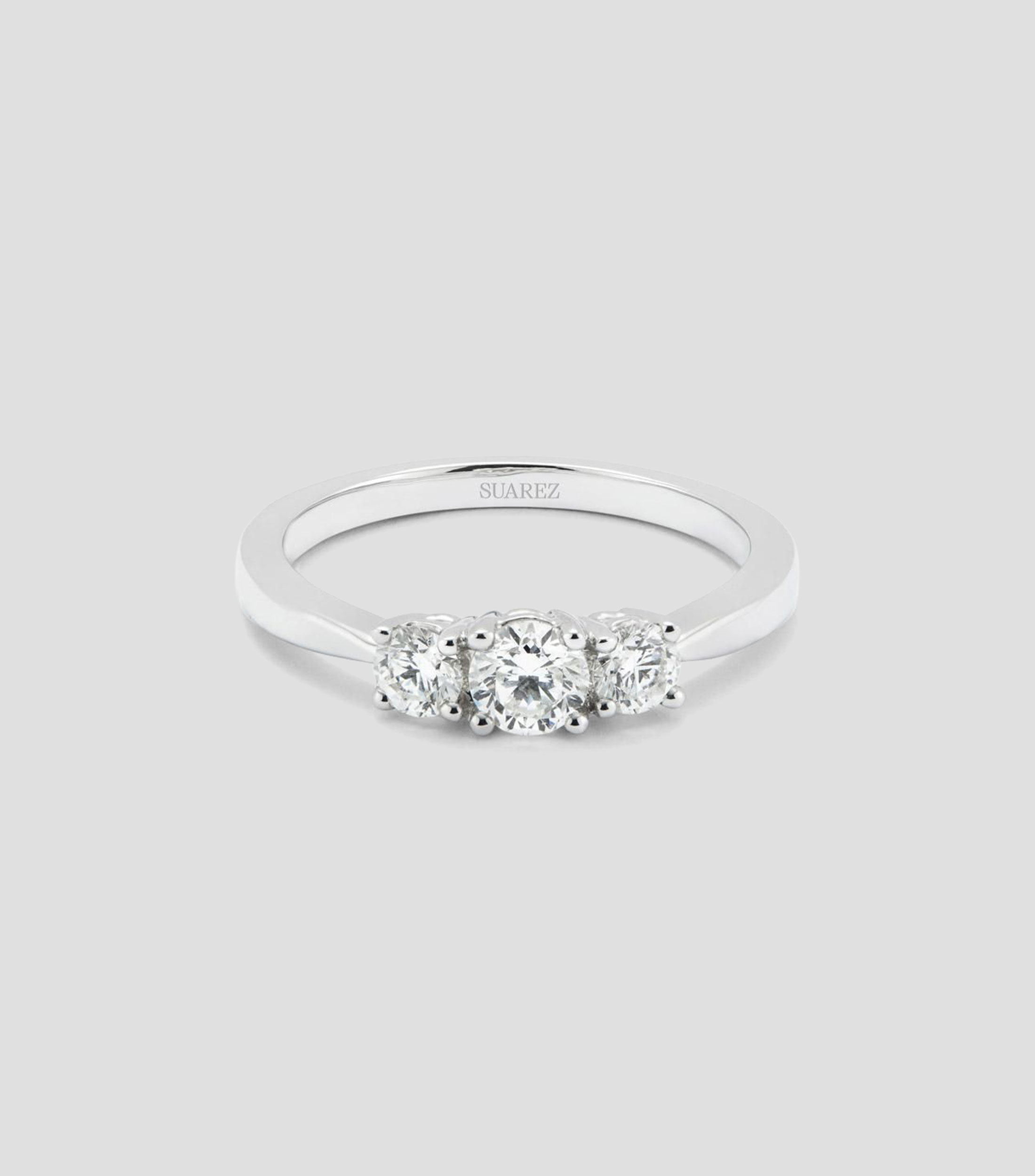 Anillo solitario en Oro blanco de 18 Kilates con diamante Mujer