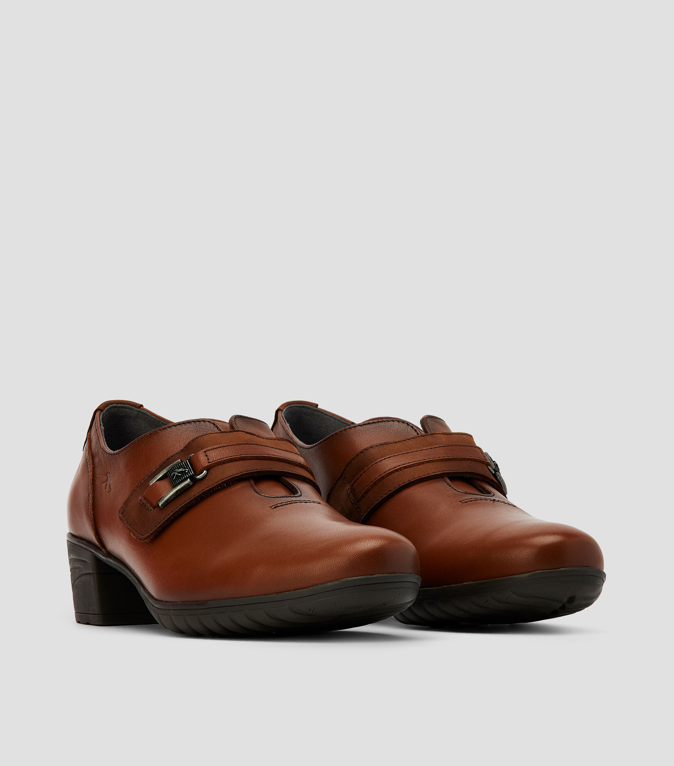 Zapatos casuales con tacón ancho de 4 cm en piel Mujer