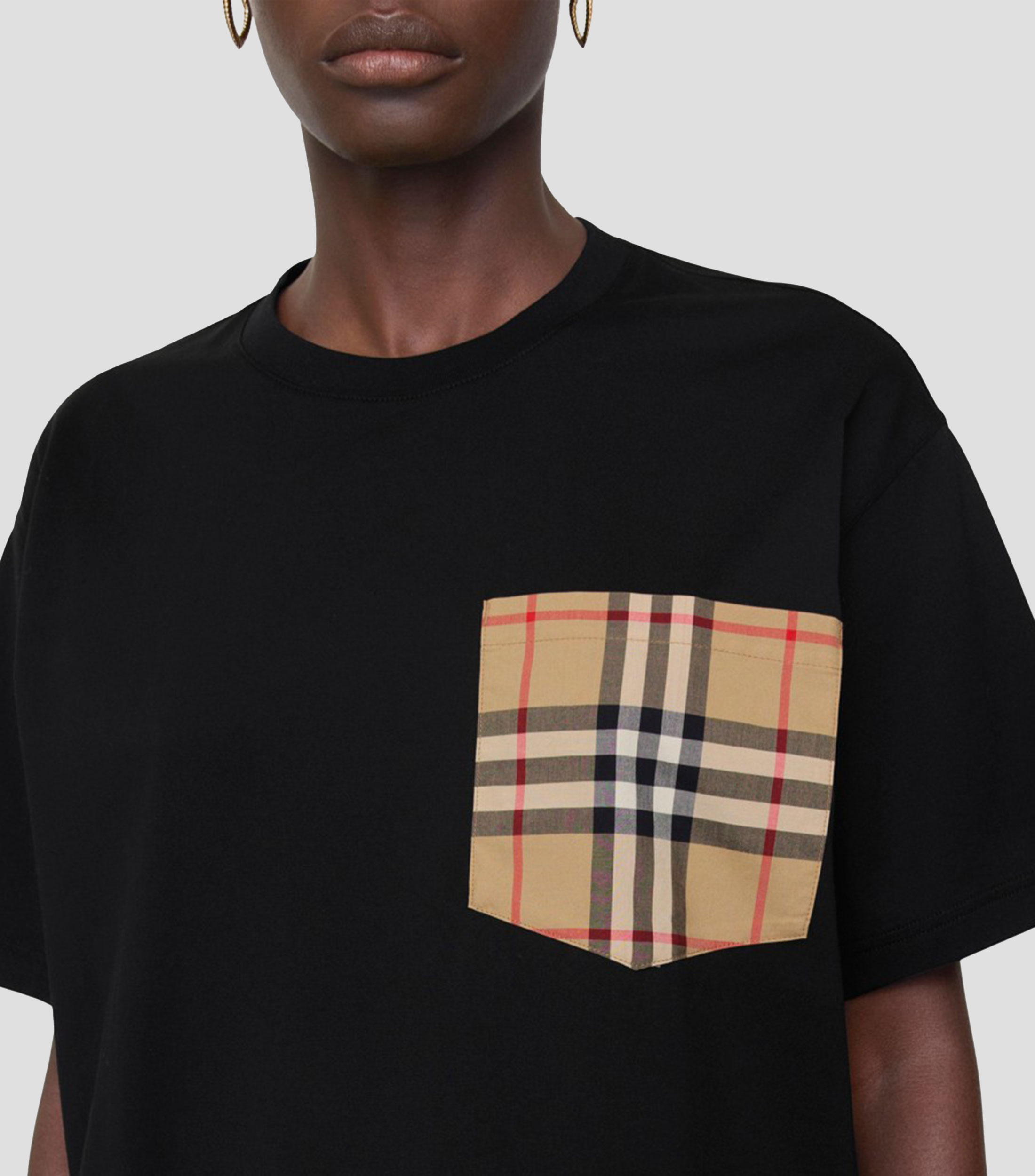 Playera de cuello redondo y manga corta Mujer