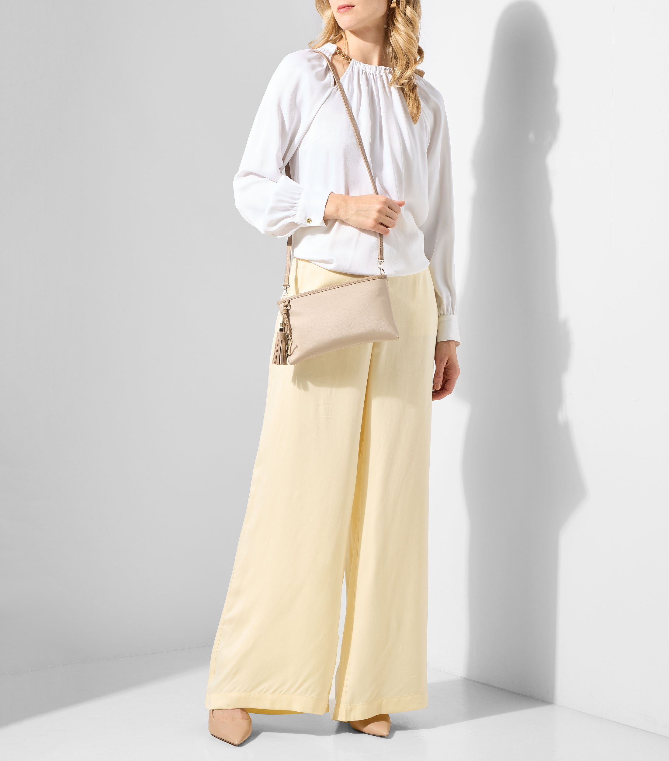 Bolsa messenger beige Dafne lisa Mujer