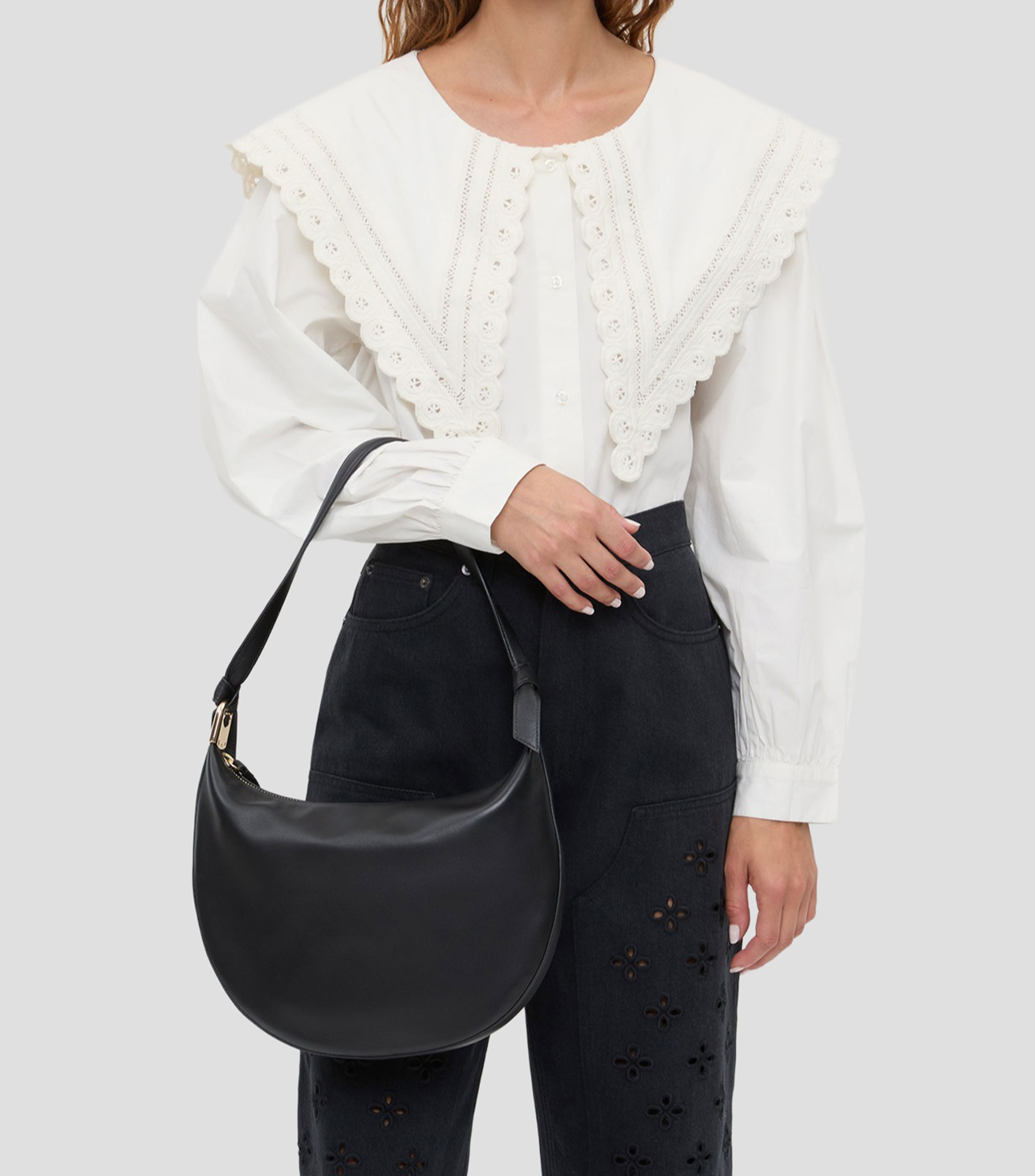 Bolsa shoulder negra en piel lisa Mujer
