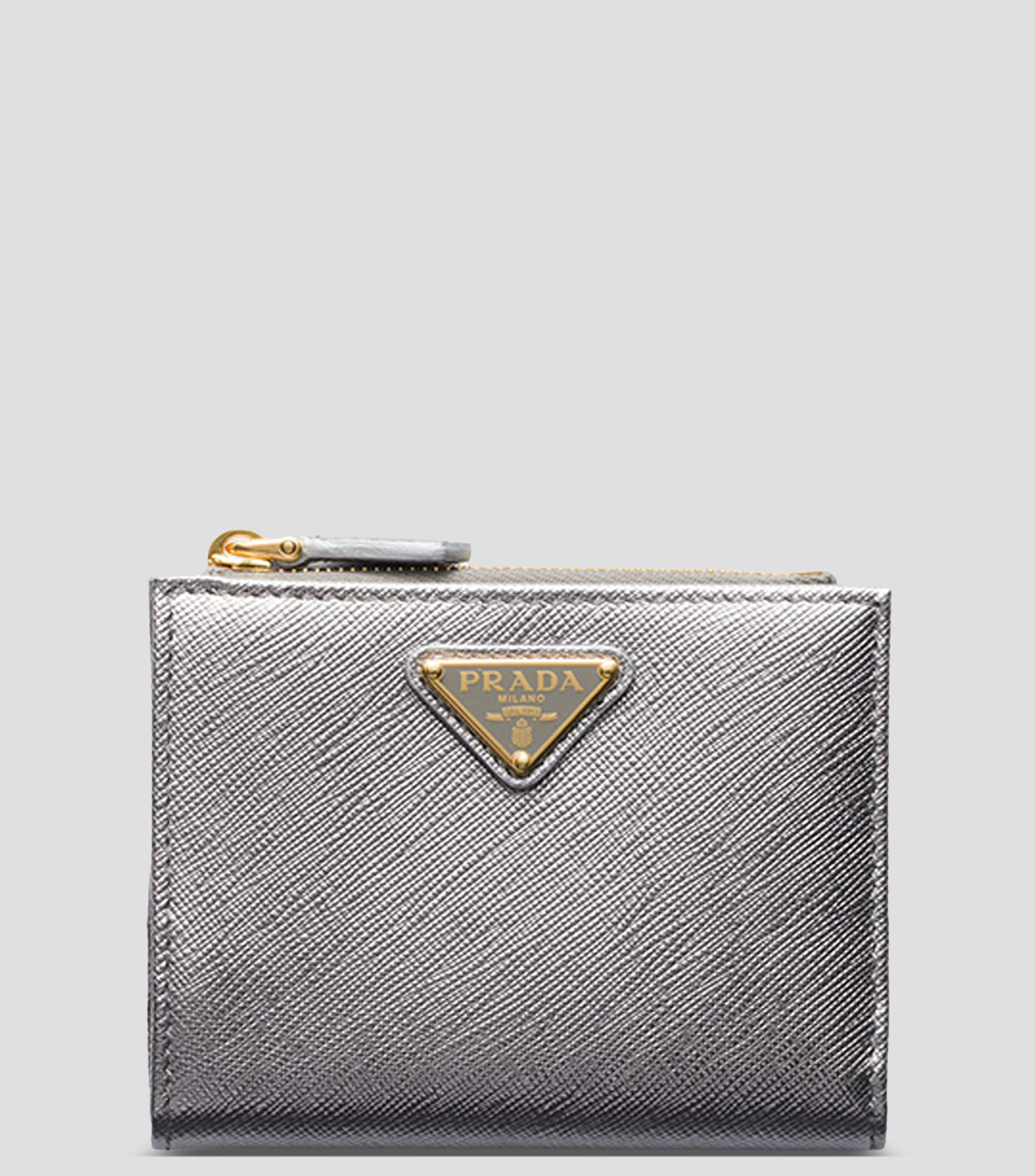 Cartera en piel con detalle texturizado Mujer
