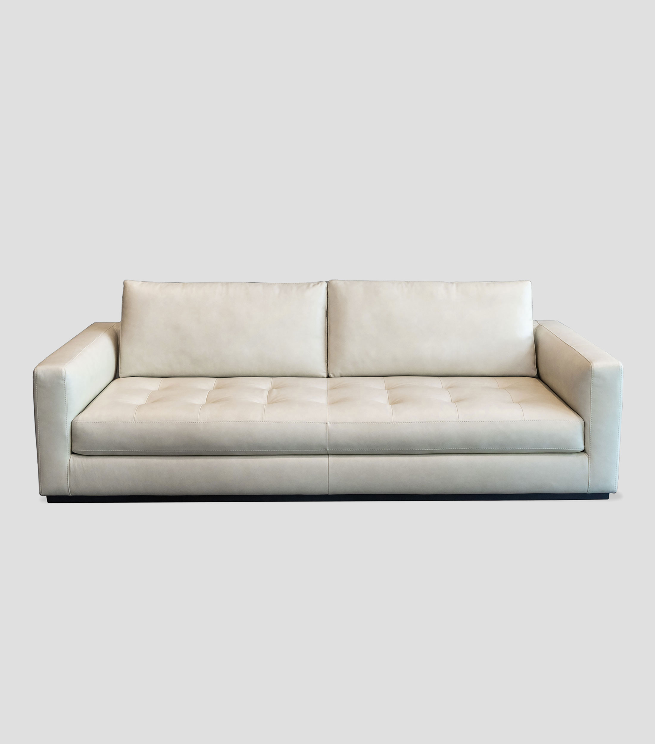 Vizzta sofá maxi tapizado en piel categoría 5 color china white