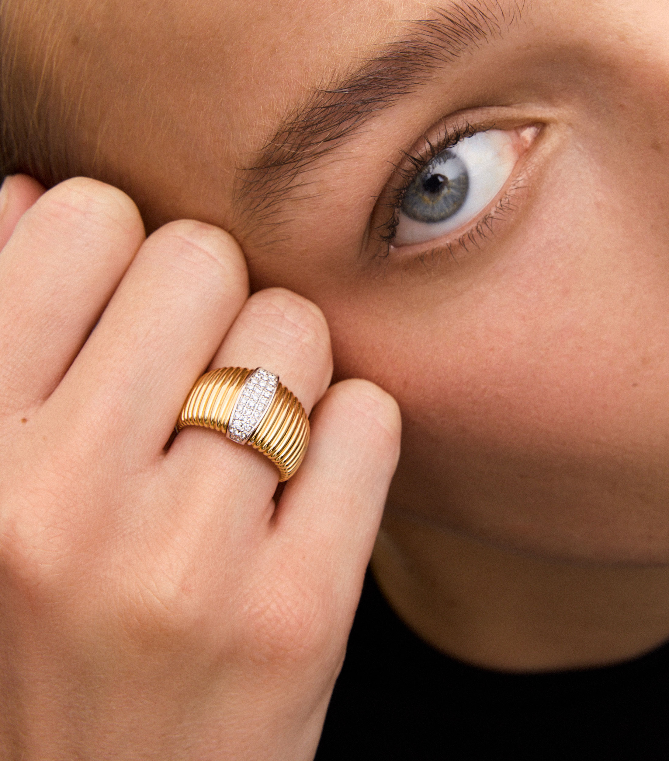 Anillo en Oro combinado Gallón con pavé de diamantes Mujer