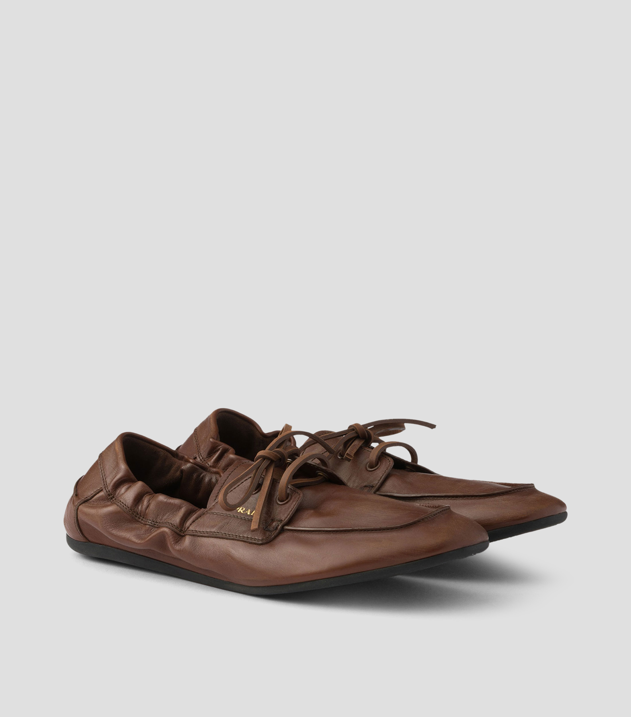 Zapatos casuales en piel Shuffle Mujer