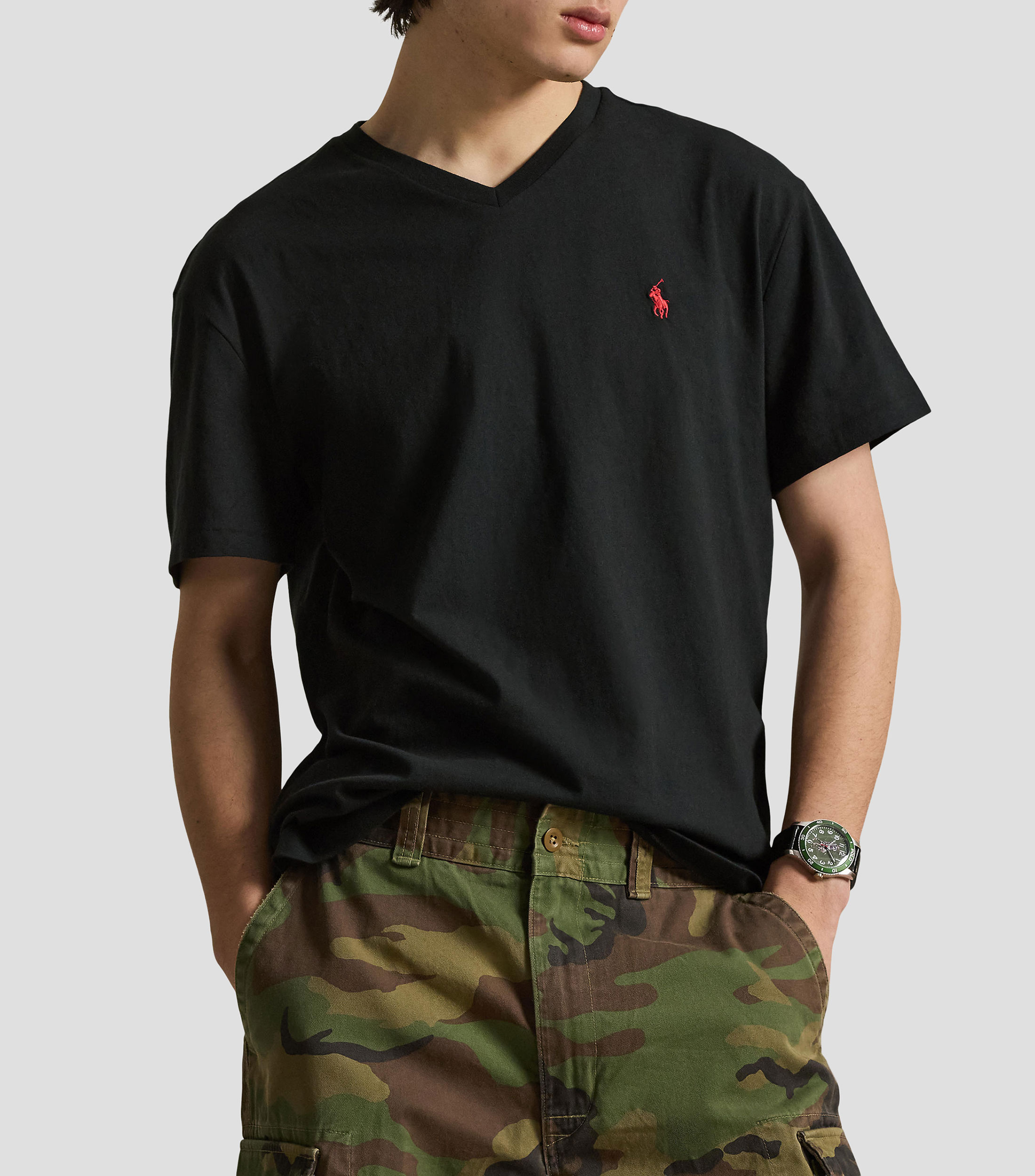 Playera cuello V manga corta lisa Hombre