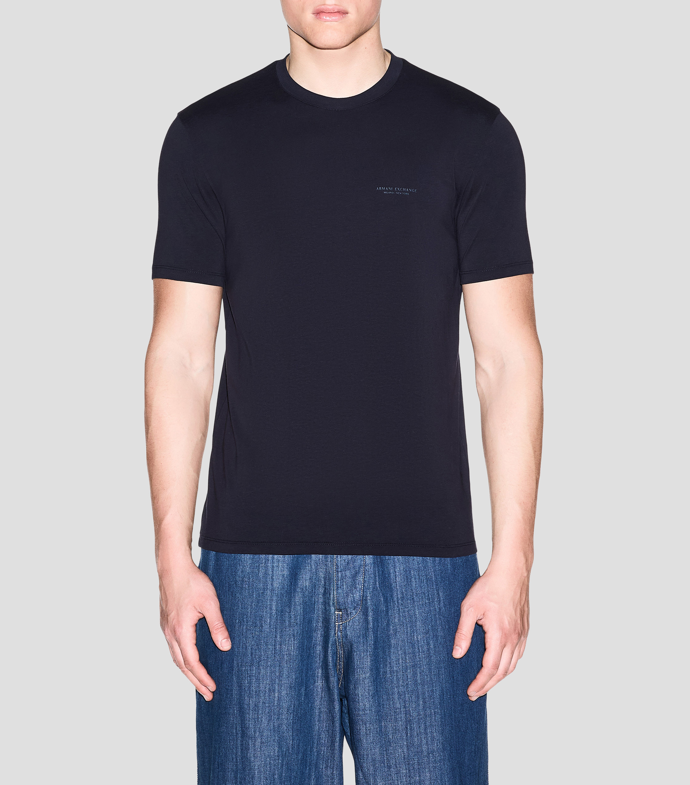 Playera de cuello redondo con manga corta lisa Hombre