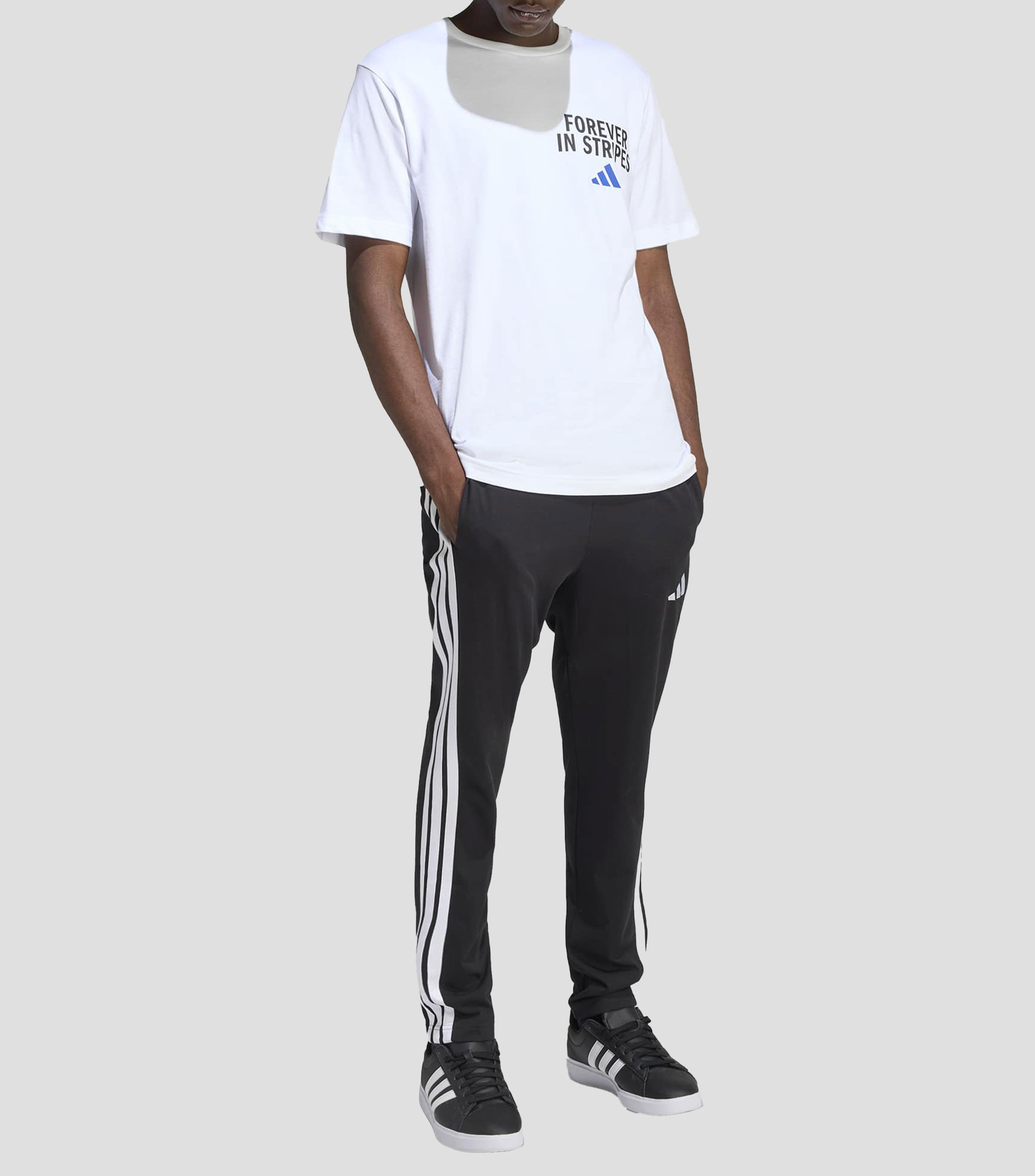 Playera deportiva Forever in Stripes estampada Hombre