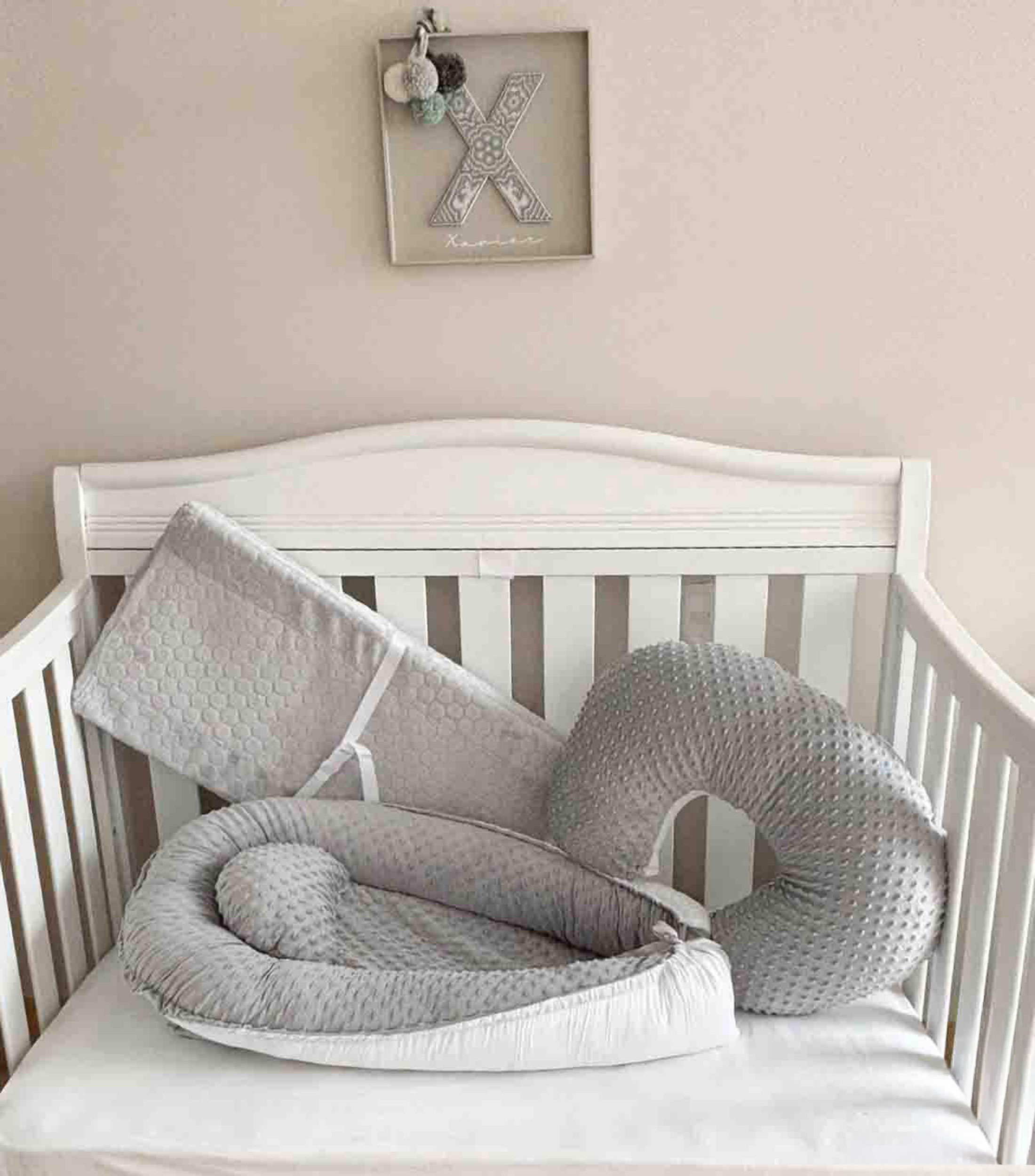 Set Nido de bebé + Almohada de lactancia + Colchón Cambiador, Gris