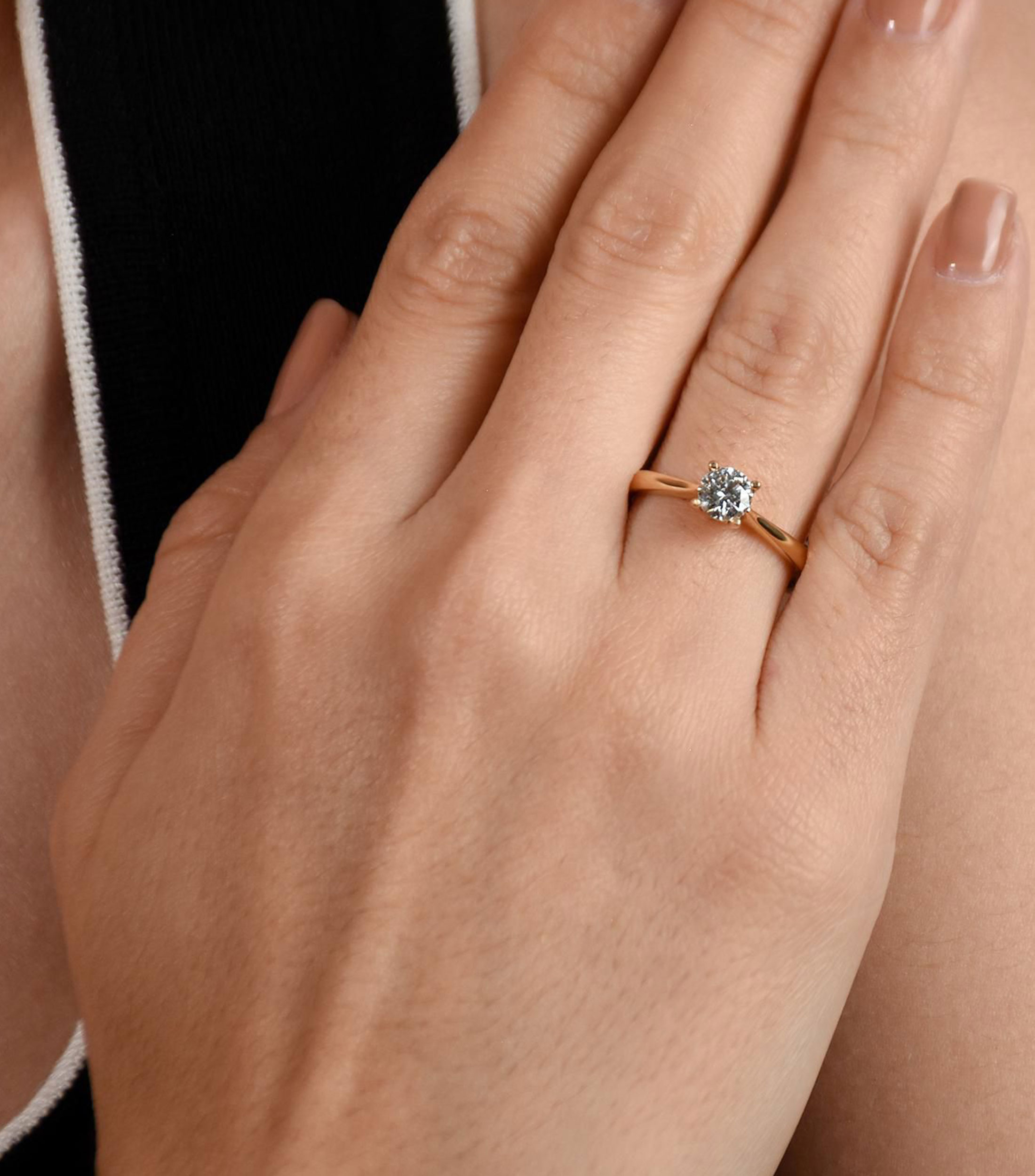 Anillo de compromiso en Oro amarillo de 14 kilates con diamante natural incrustado Mujer