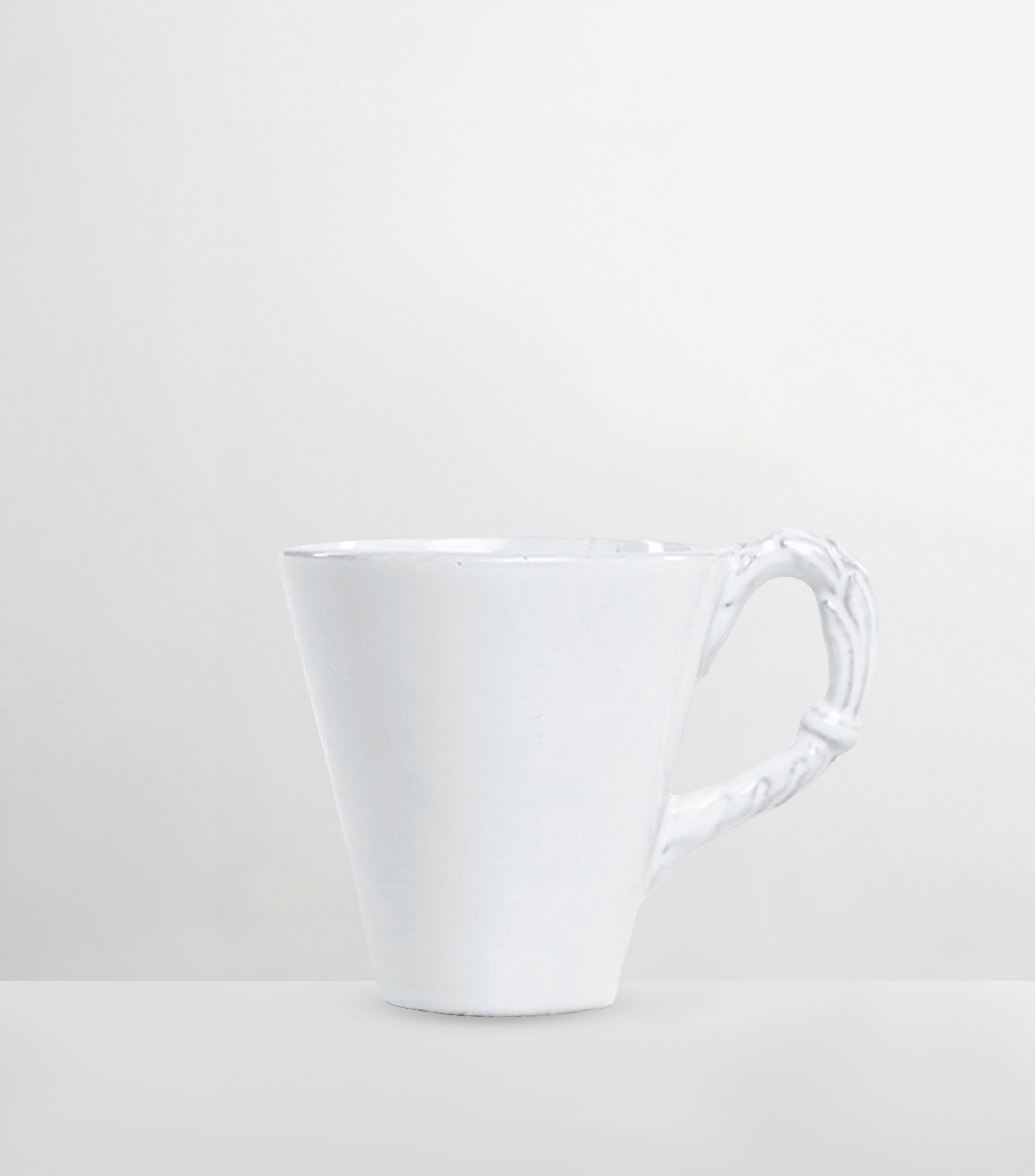 Taza Europa blanca en cerámica