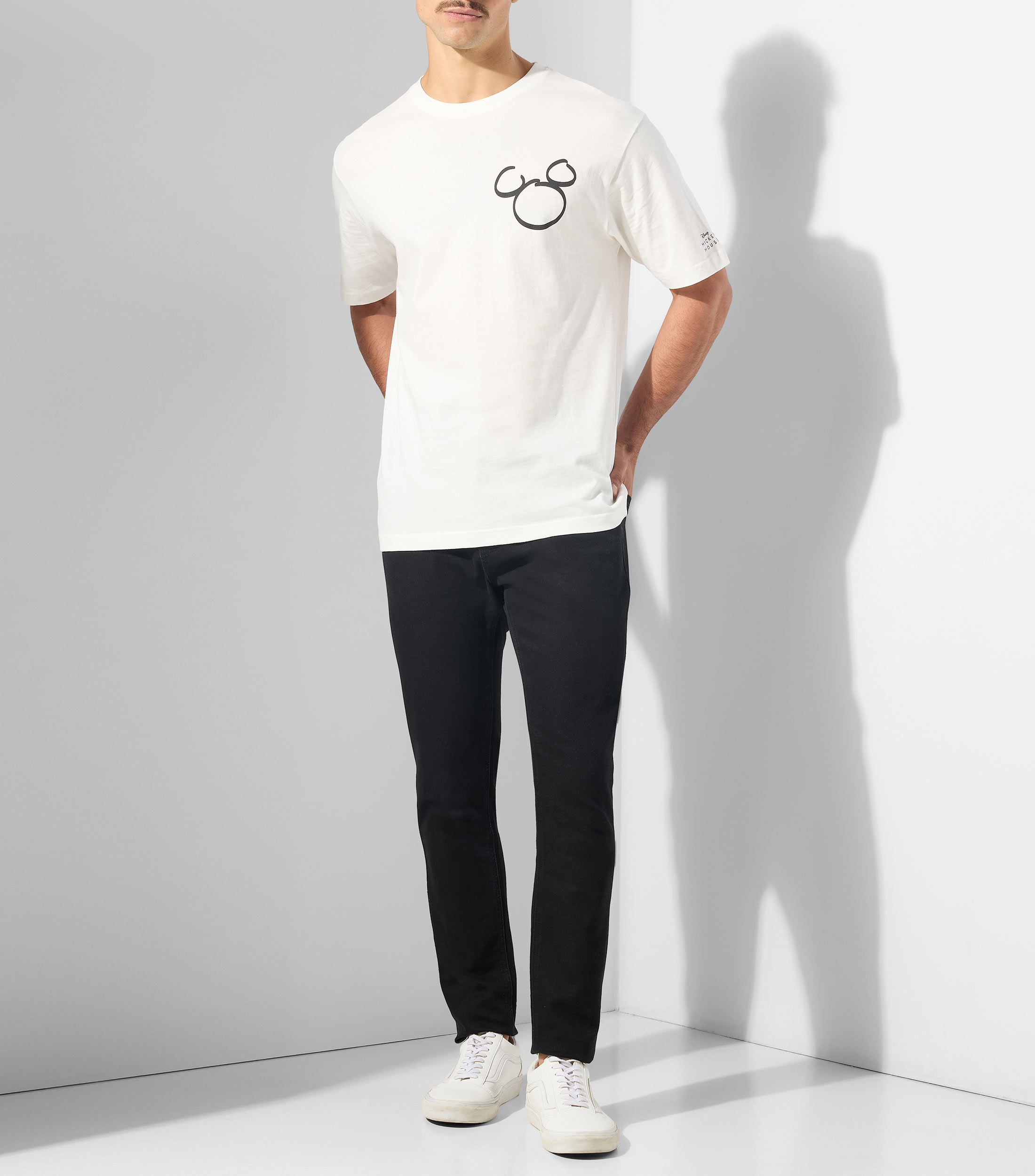 Playera cuello redondo manga corta con estampado Hombre