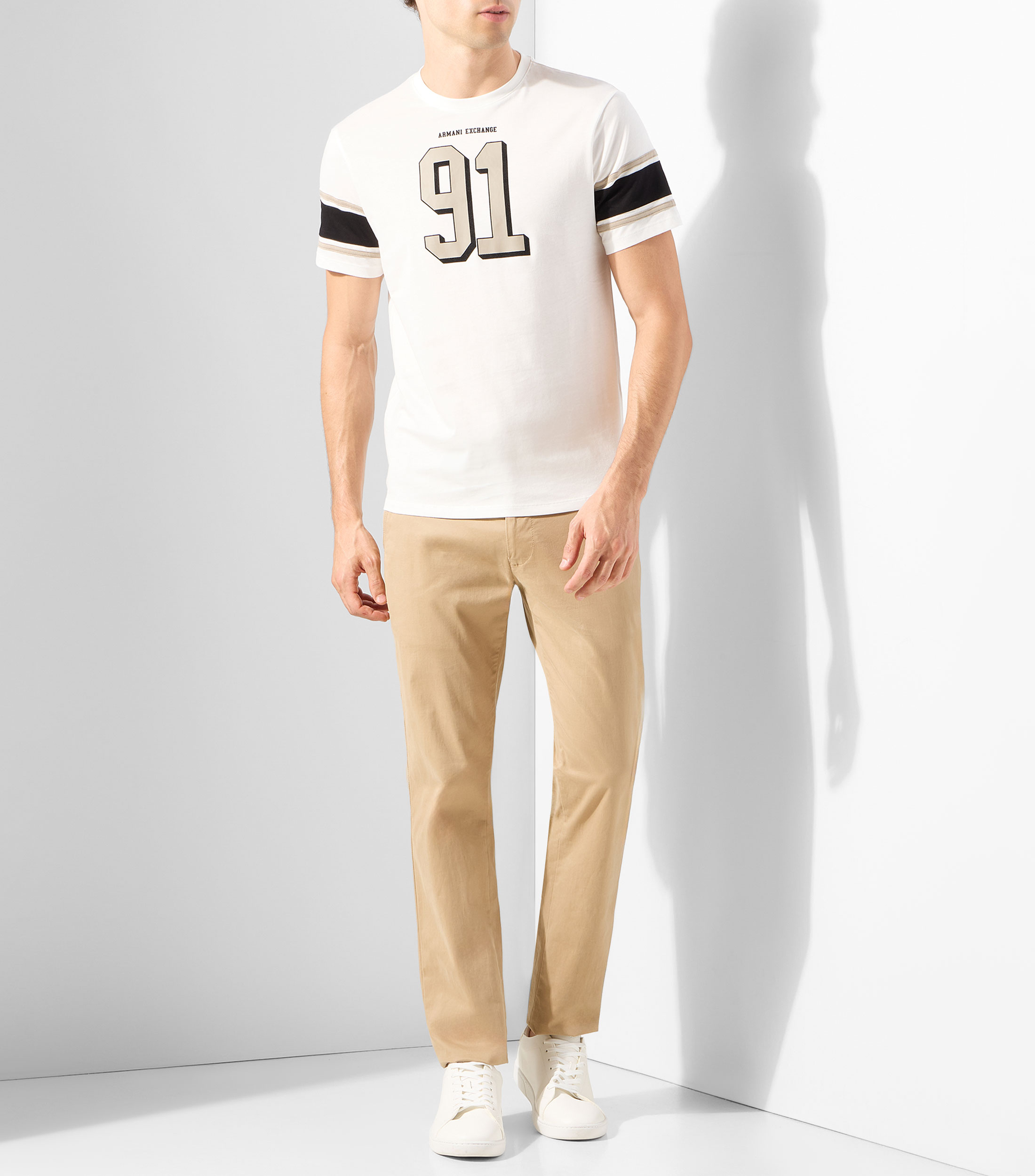 Playera cuello redondo manga corta estampada Hombre