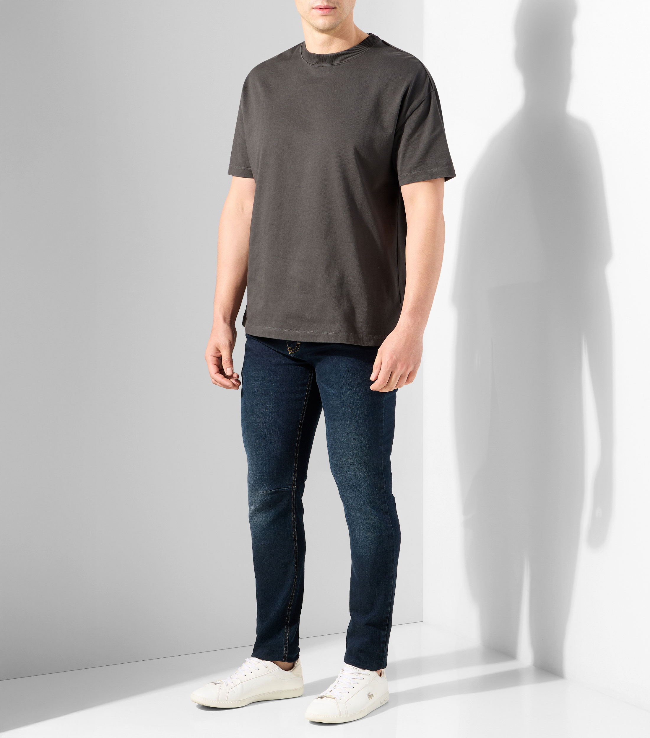 Playera cuello redondo manga corta diseño sólido Hombre