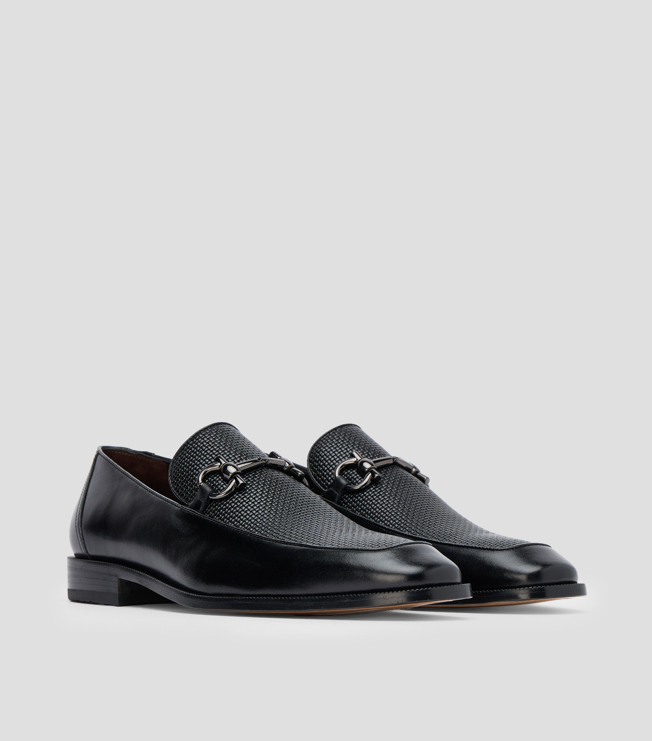 Mocasines con hebilla en piel Hombre