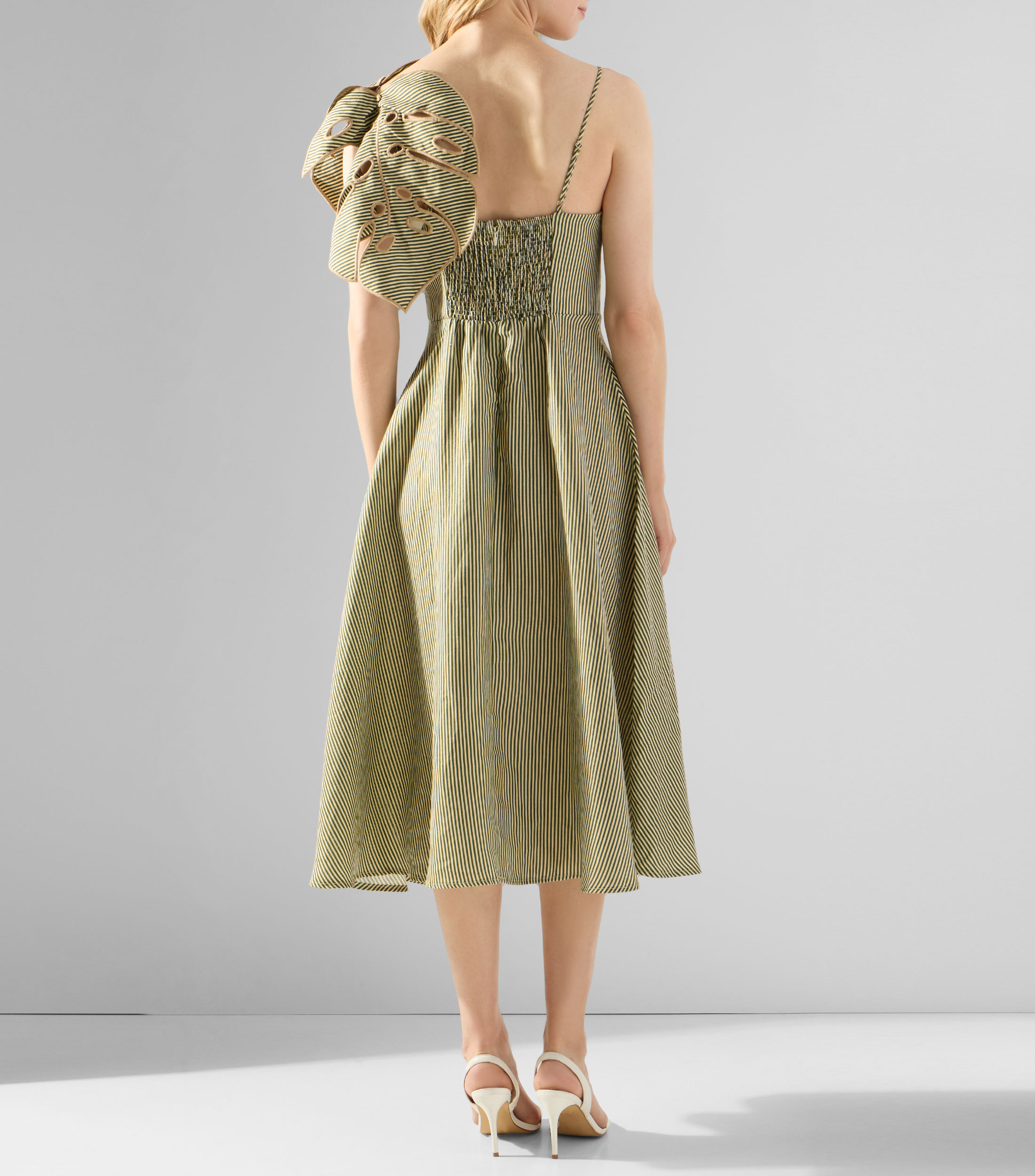 Vestido midi a rayas Mujer