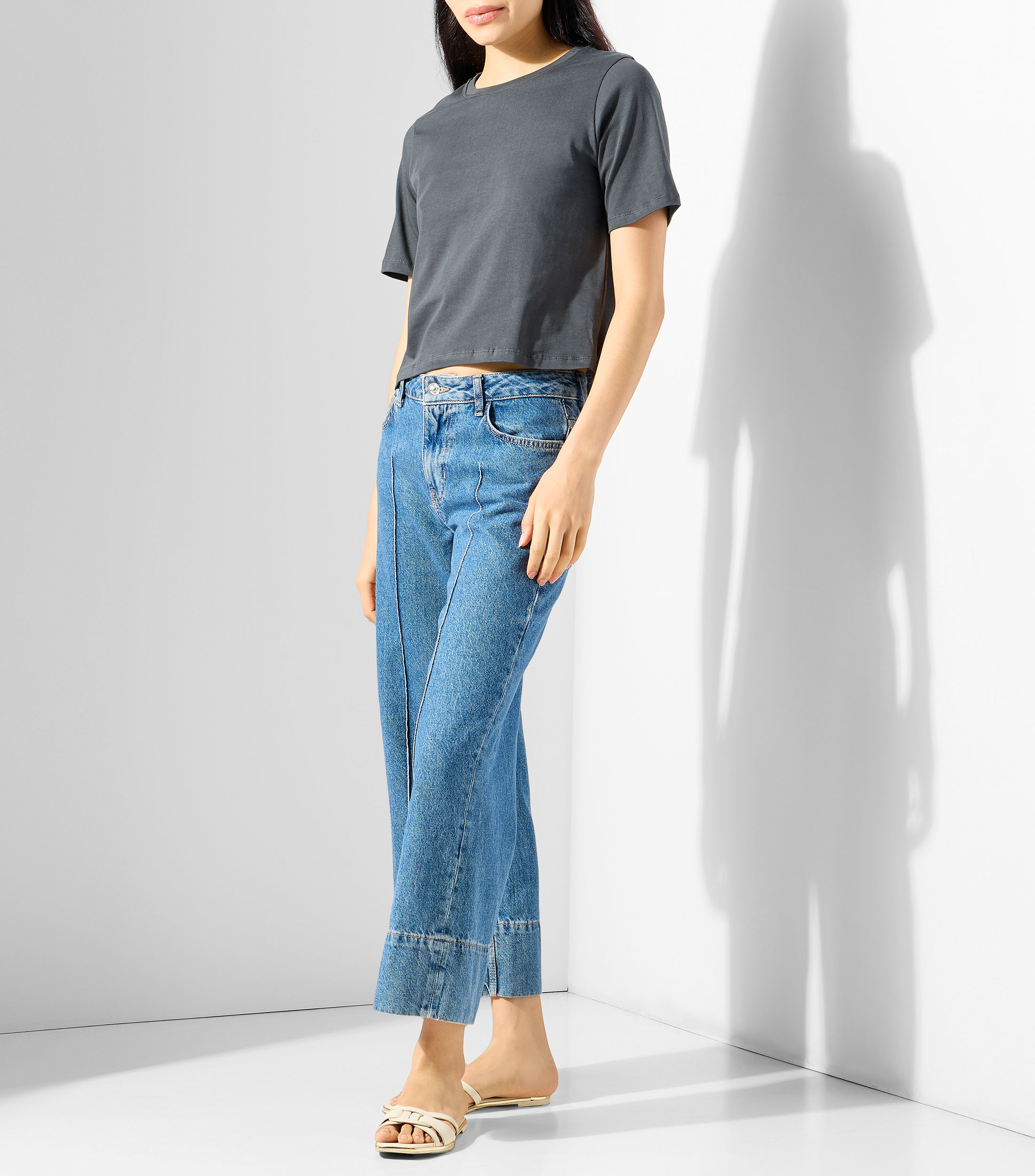 Playera cuello redondo manga corta lisa Mujer