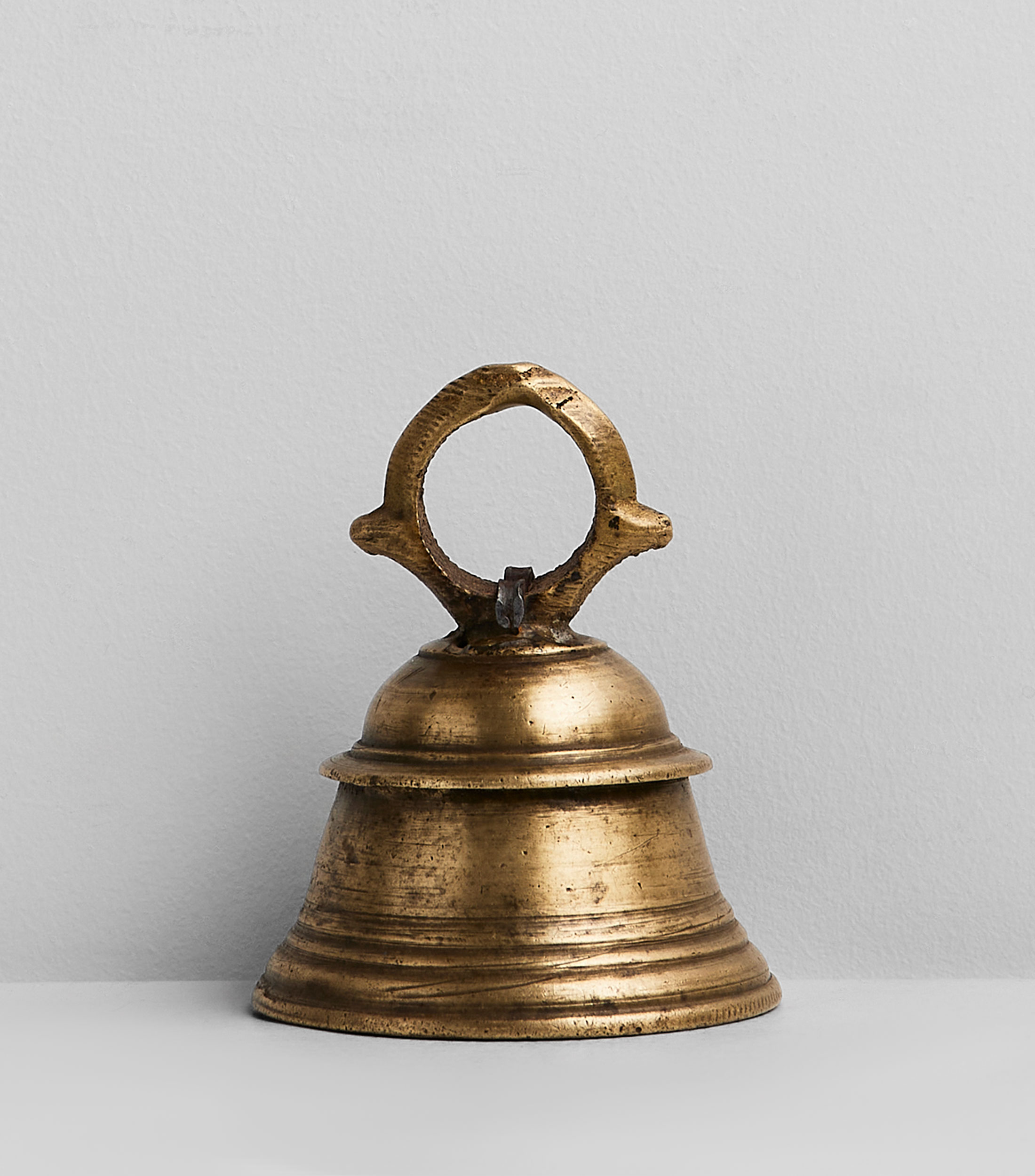Figura decorativa Campana en bronce
