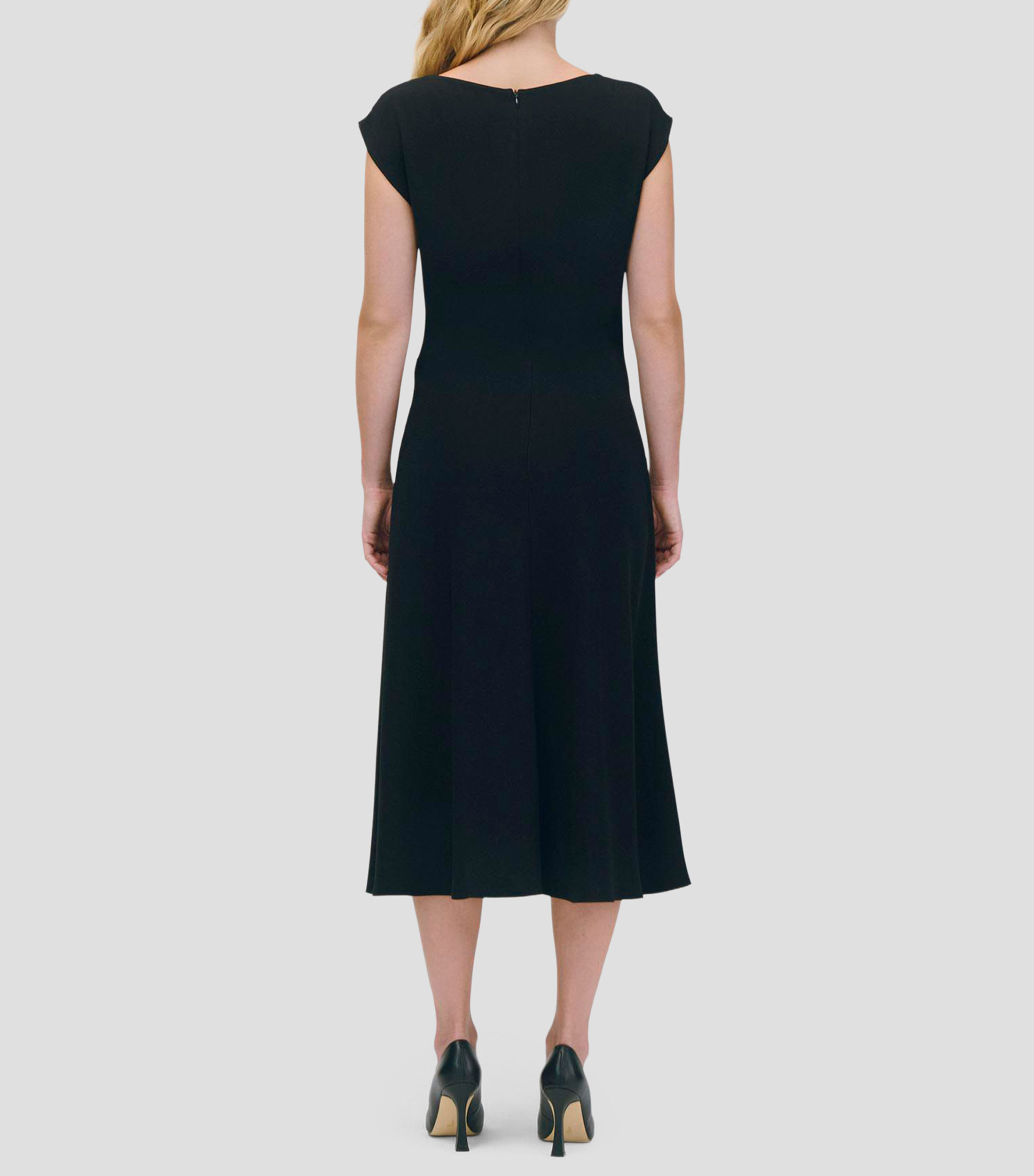 Vestido midi fit and flare nudo en escote Mujer