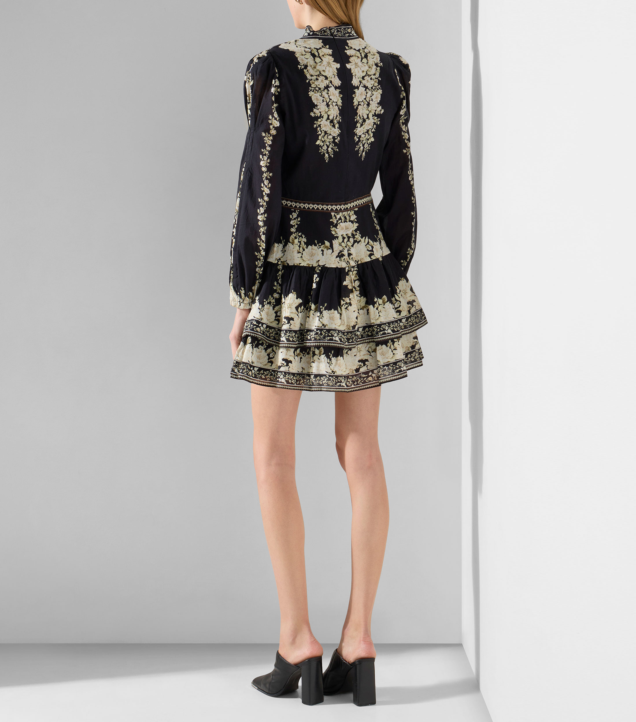 Vestido corto manga larga estampado Mujer