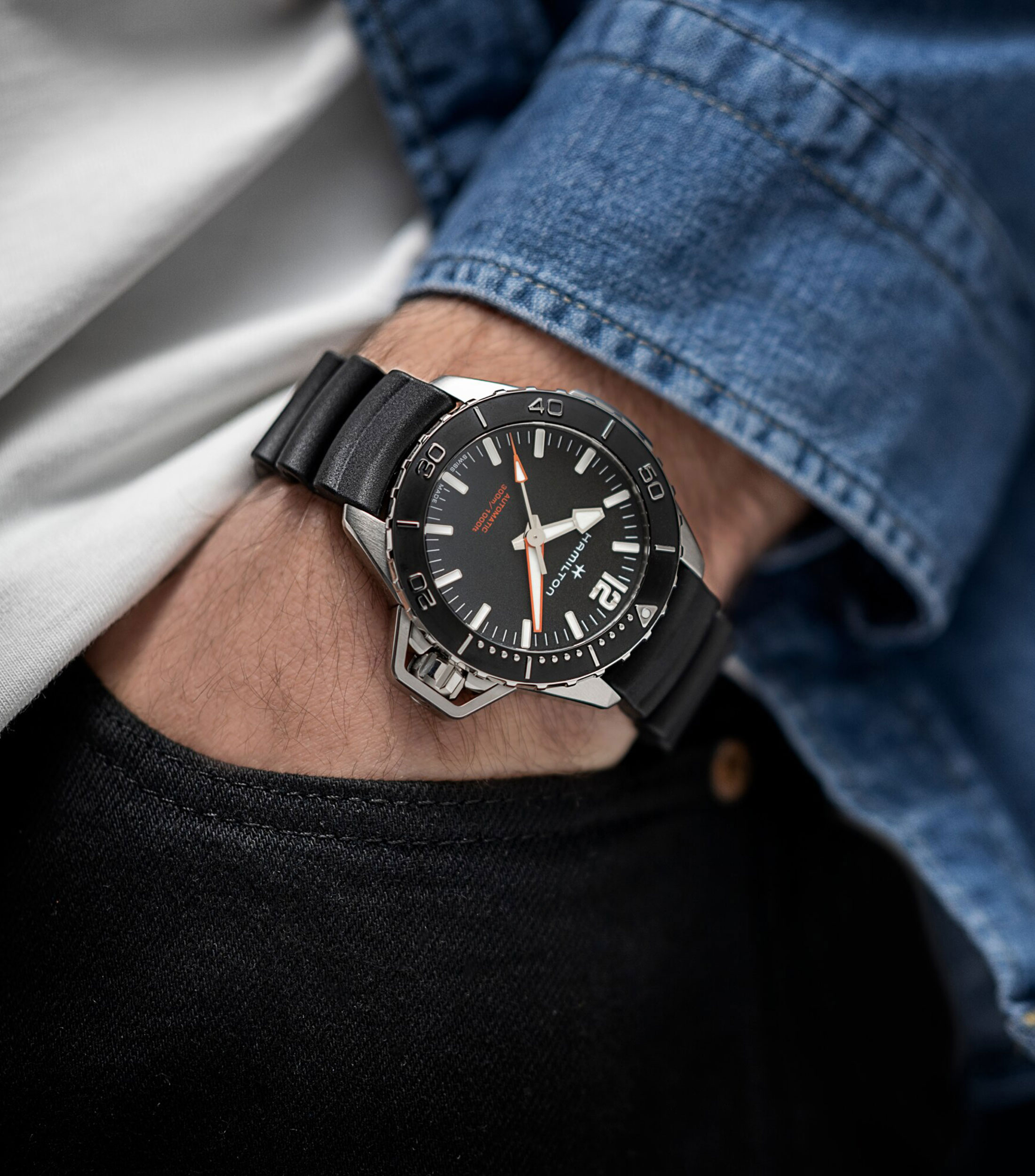Reloj para hombre Khaki Navy casual Plateado