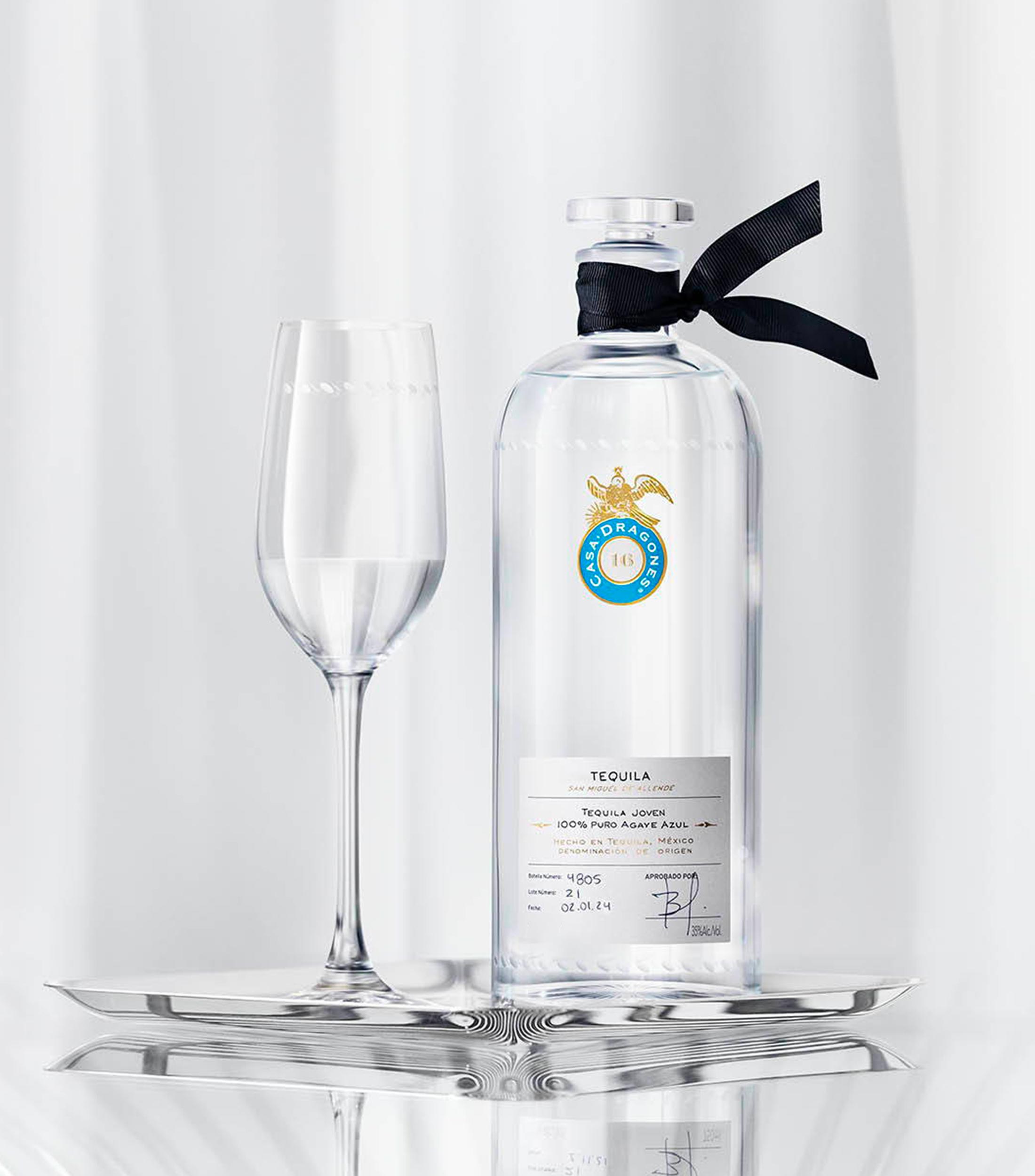 Tequila Joven Edicion Especial Petrit Halilaj, 750 ml