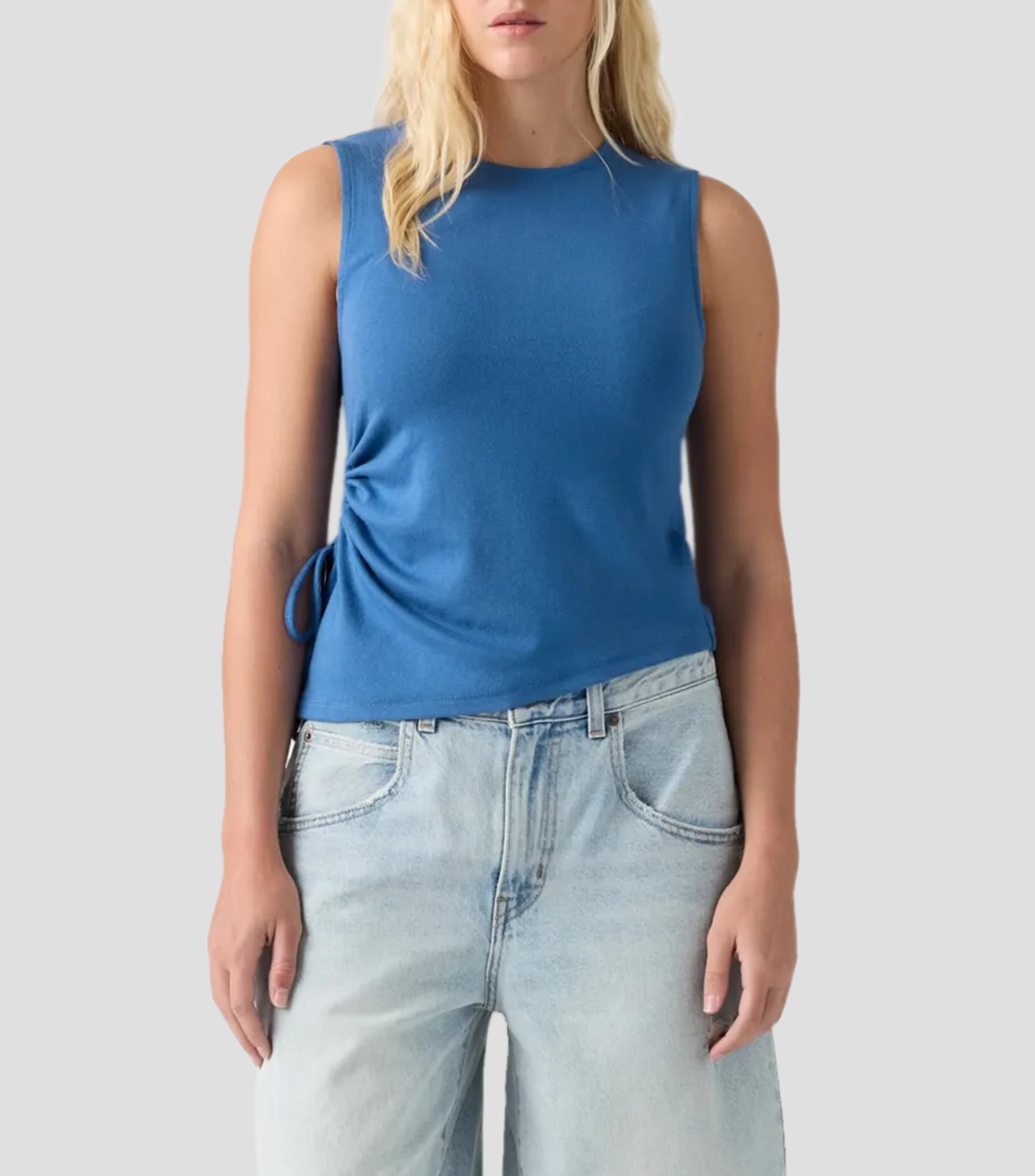 Playera cuello redondo sin mangas lisa Mujer