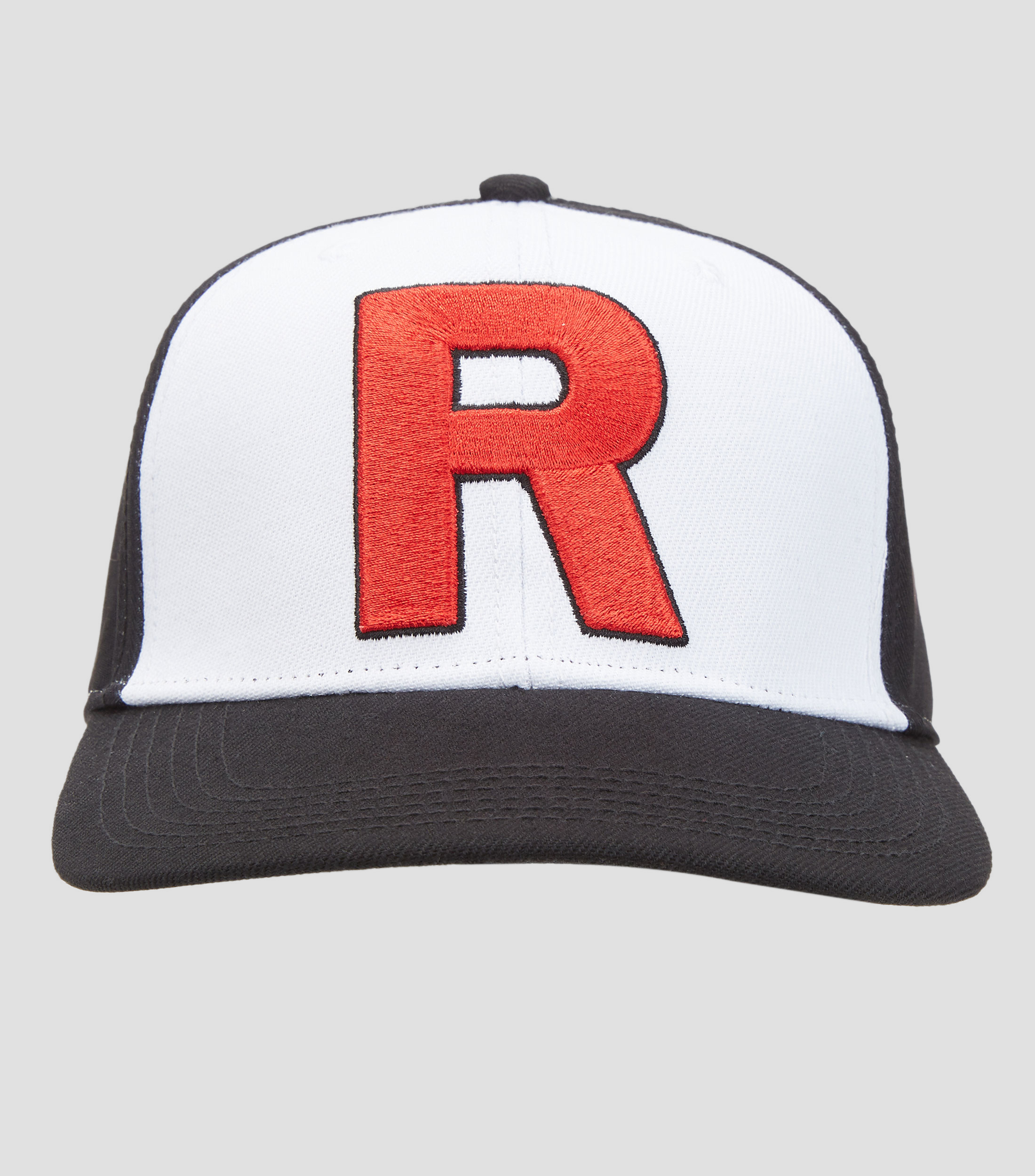 Gorra Team Rocket Niño