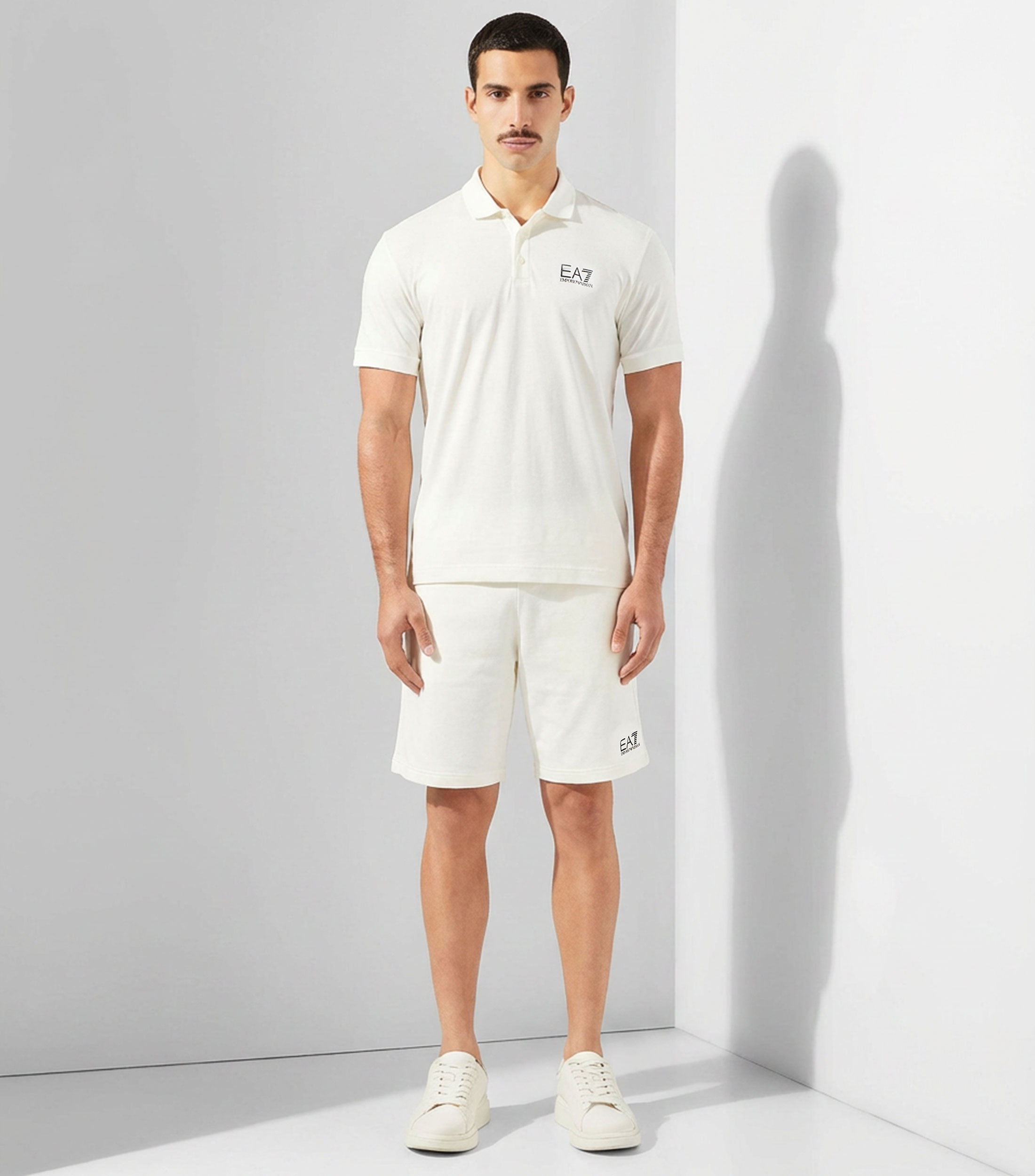 Playera tipo polo manga corta lisa Hombre