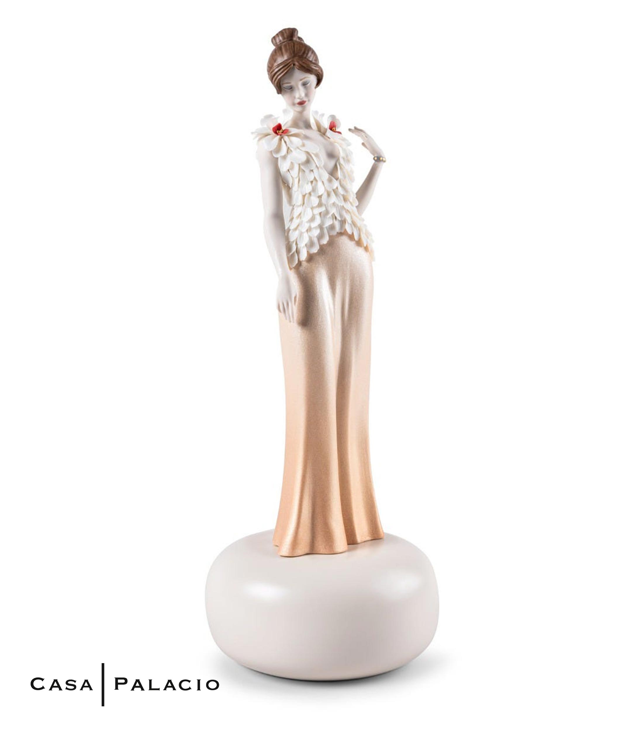 Figura decorativa Bordado Exquisito en porcelana