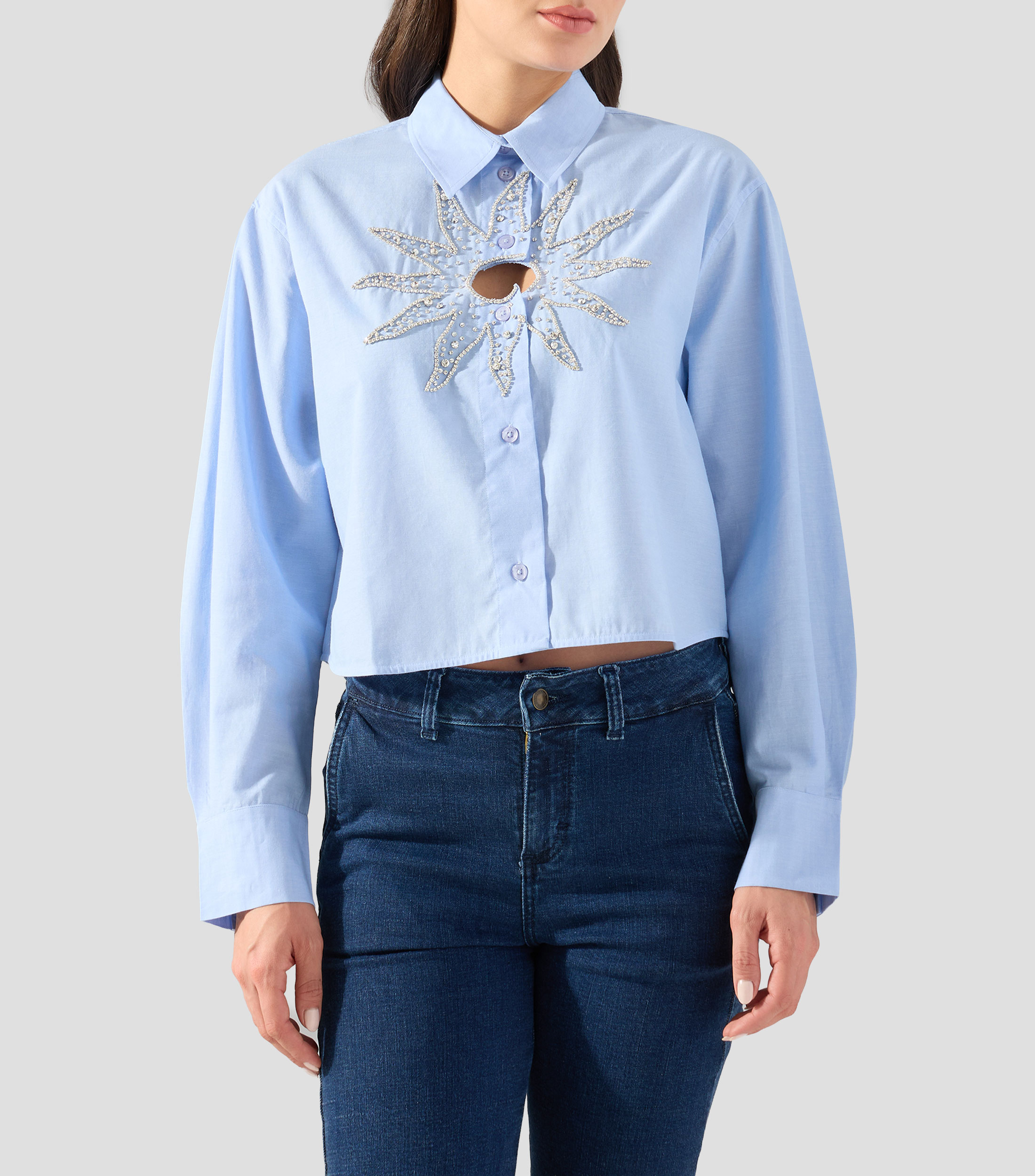 Camisa con pedrería con manga larga Mujer