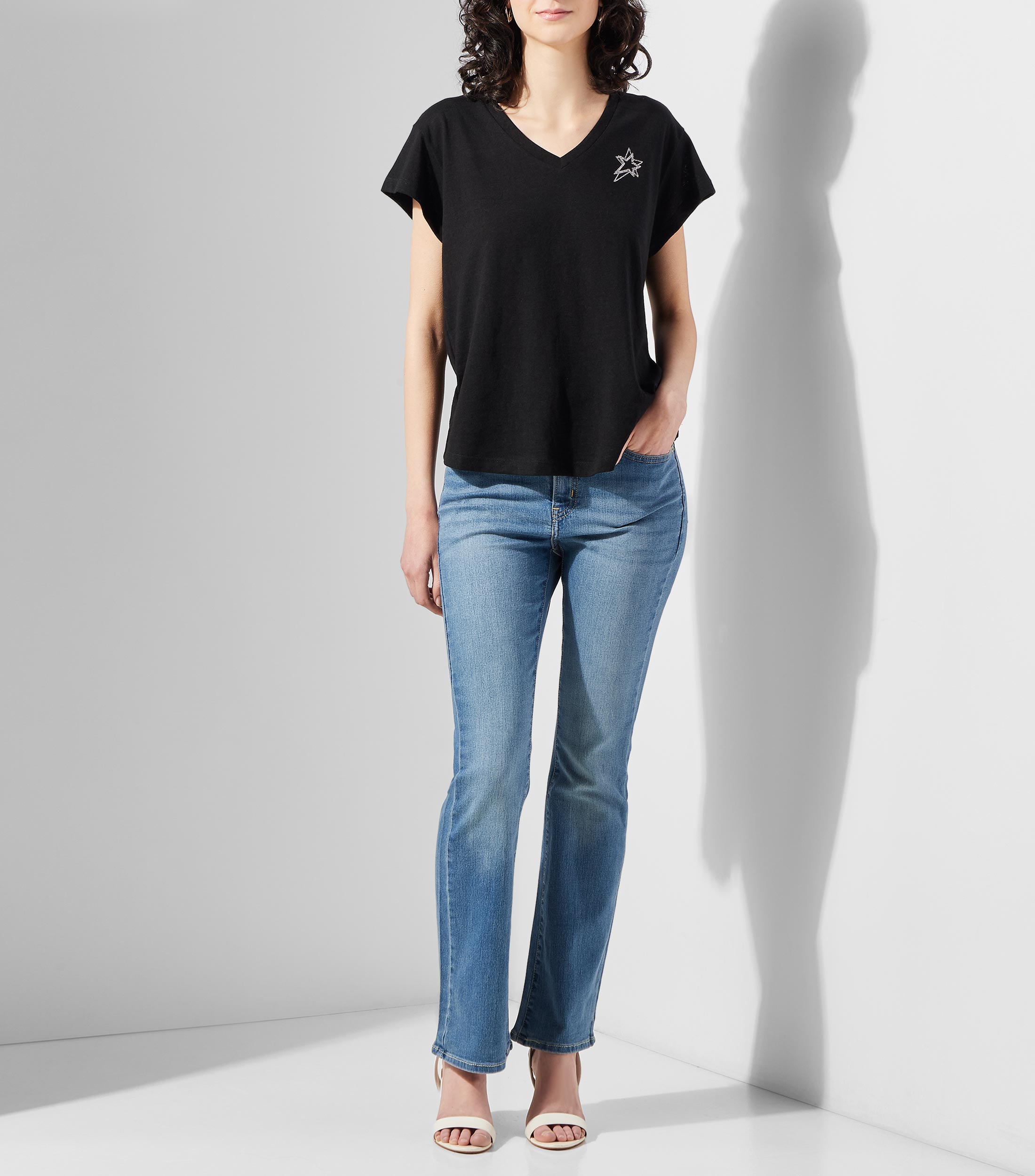 Playera cuello V manga corta lisa Mujer