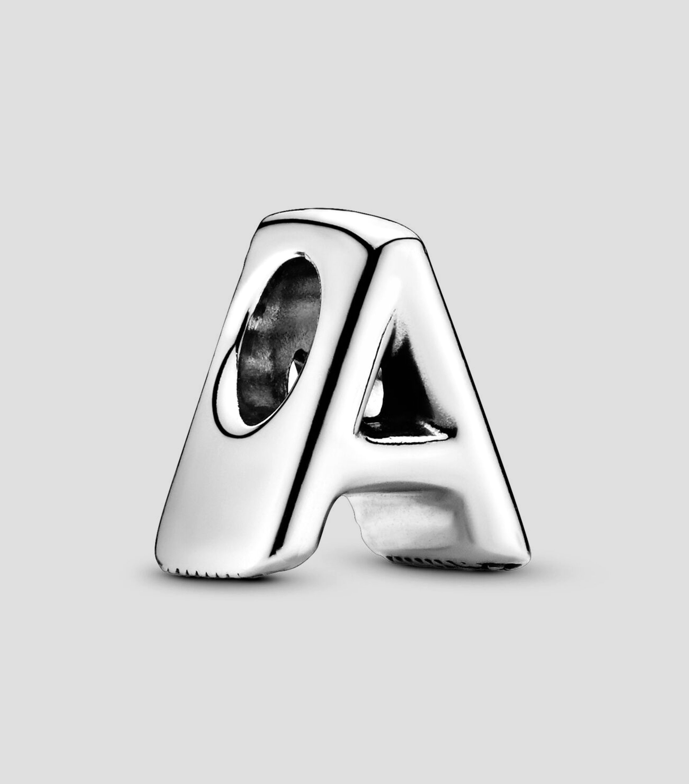 Charm en plata "A" Mujer