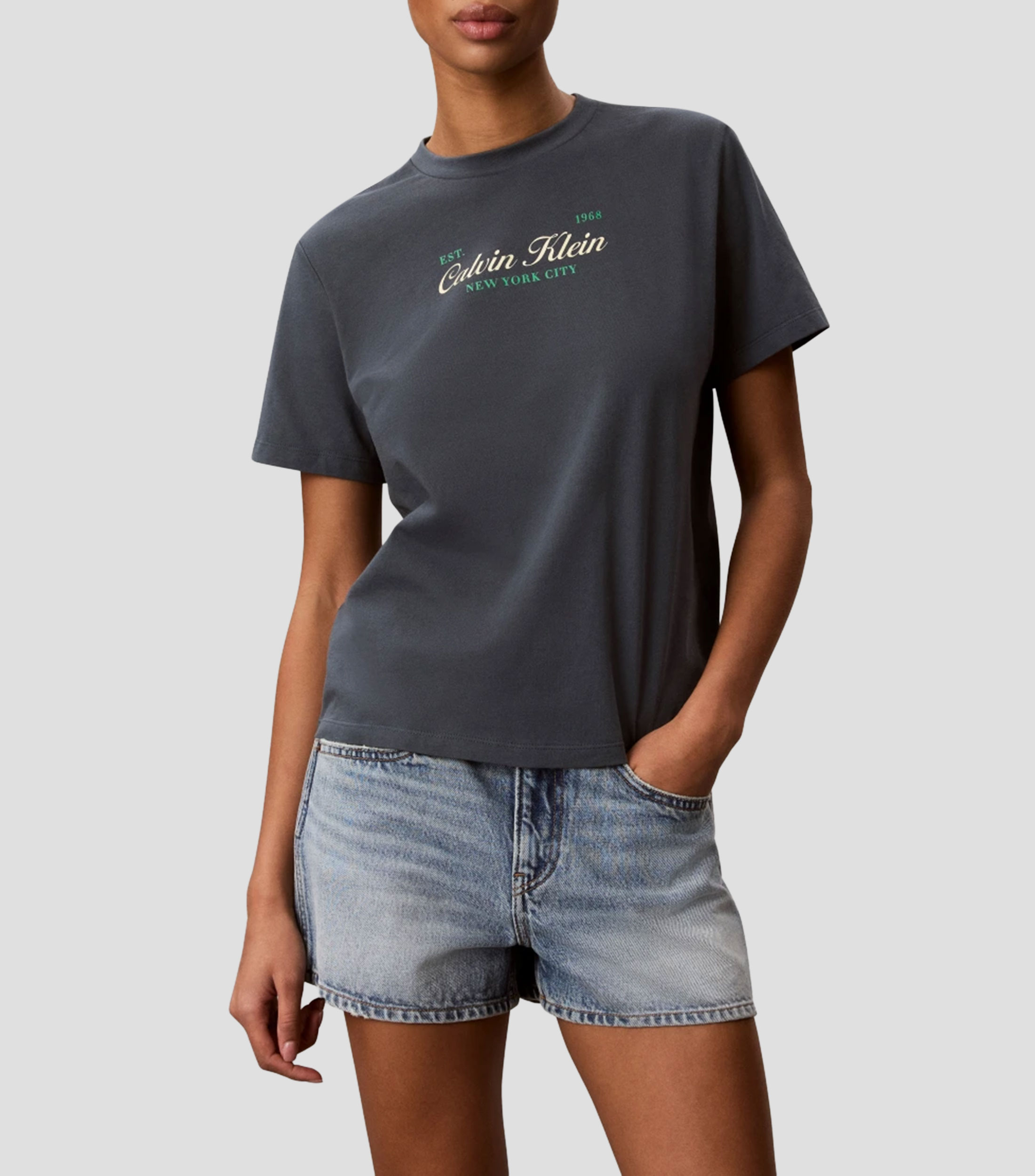 Playera cuello redondo manga corta con estampado Mujer