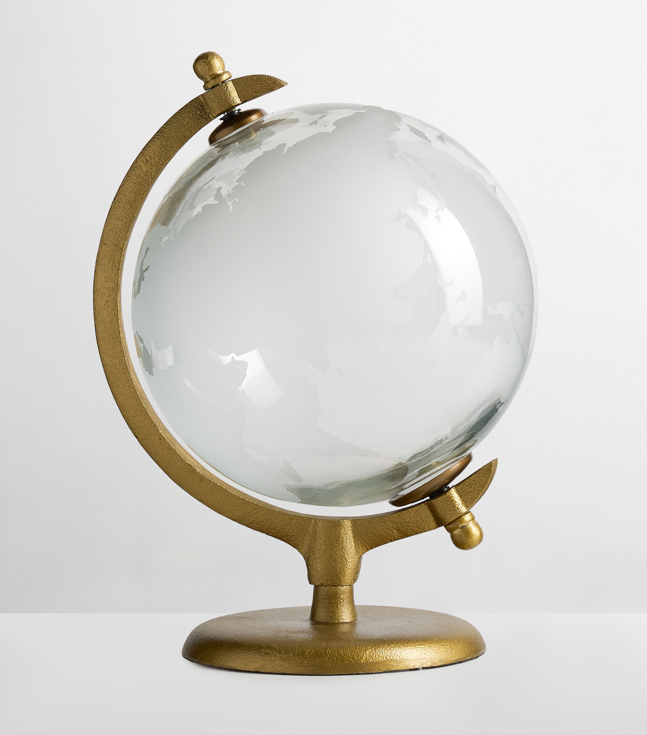 Figura decorativa Globo Terráqueo en metal y vidrio dorado