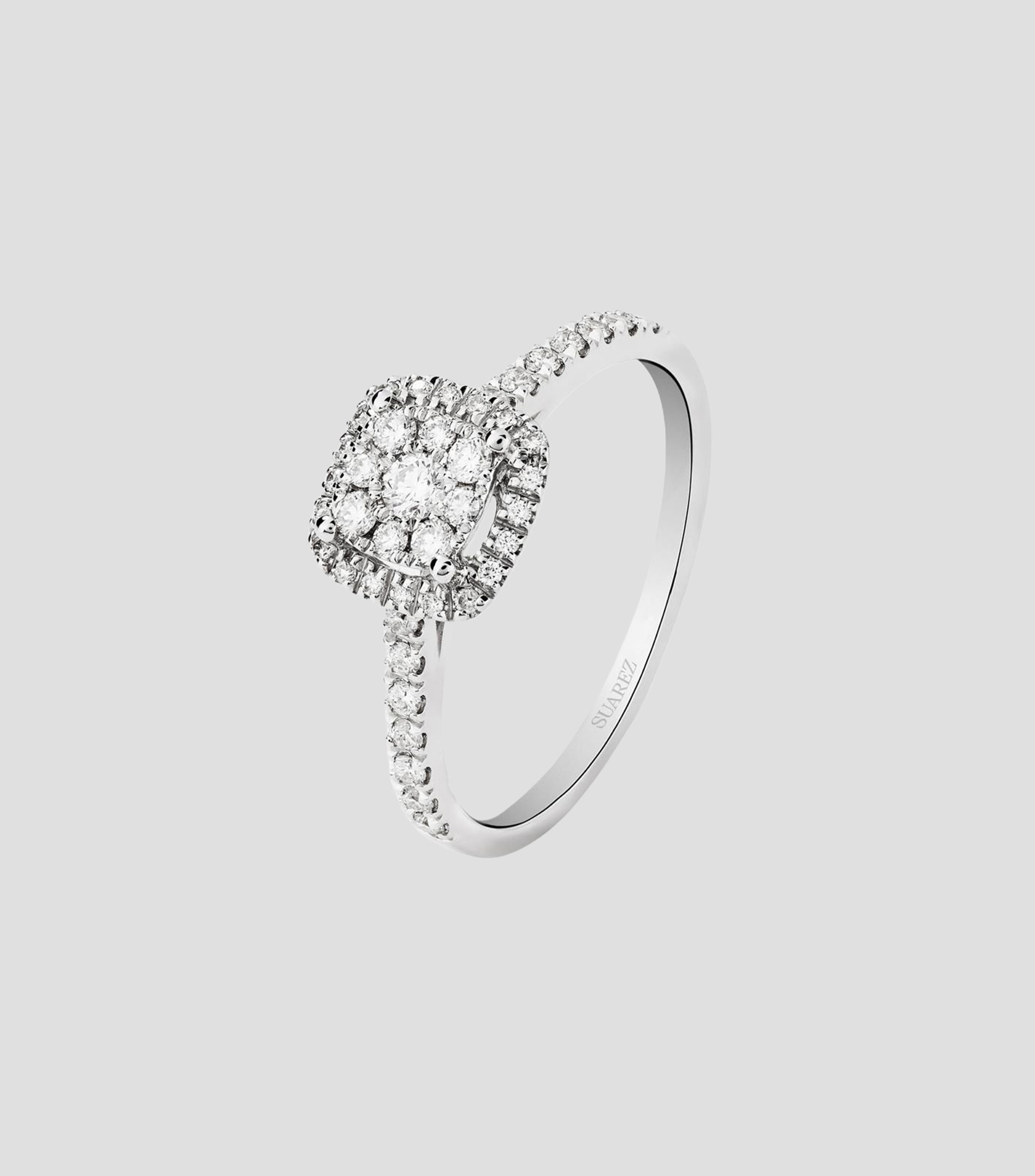 Anillo en Oro blanco de 18 Kilates con 43 diamantes en talla brillante Mujer