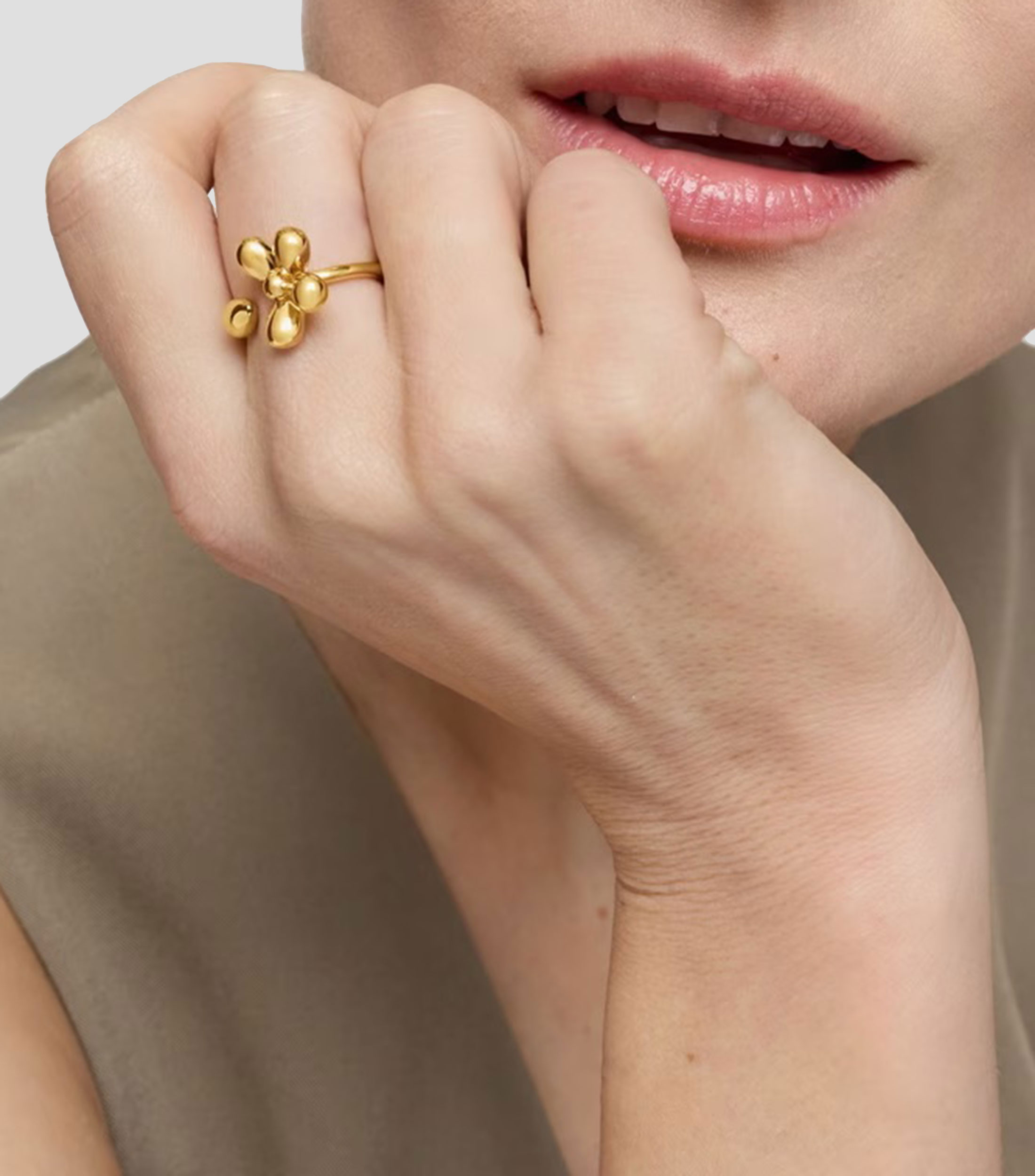 Anillo en plata Daisy con flor Mujer