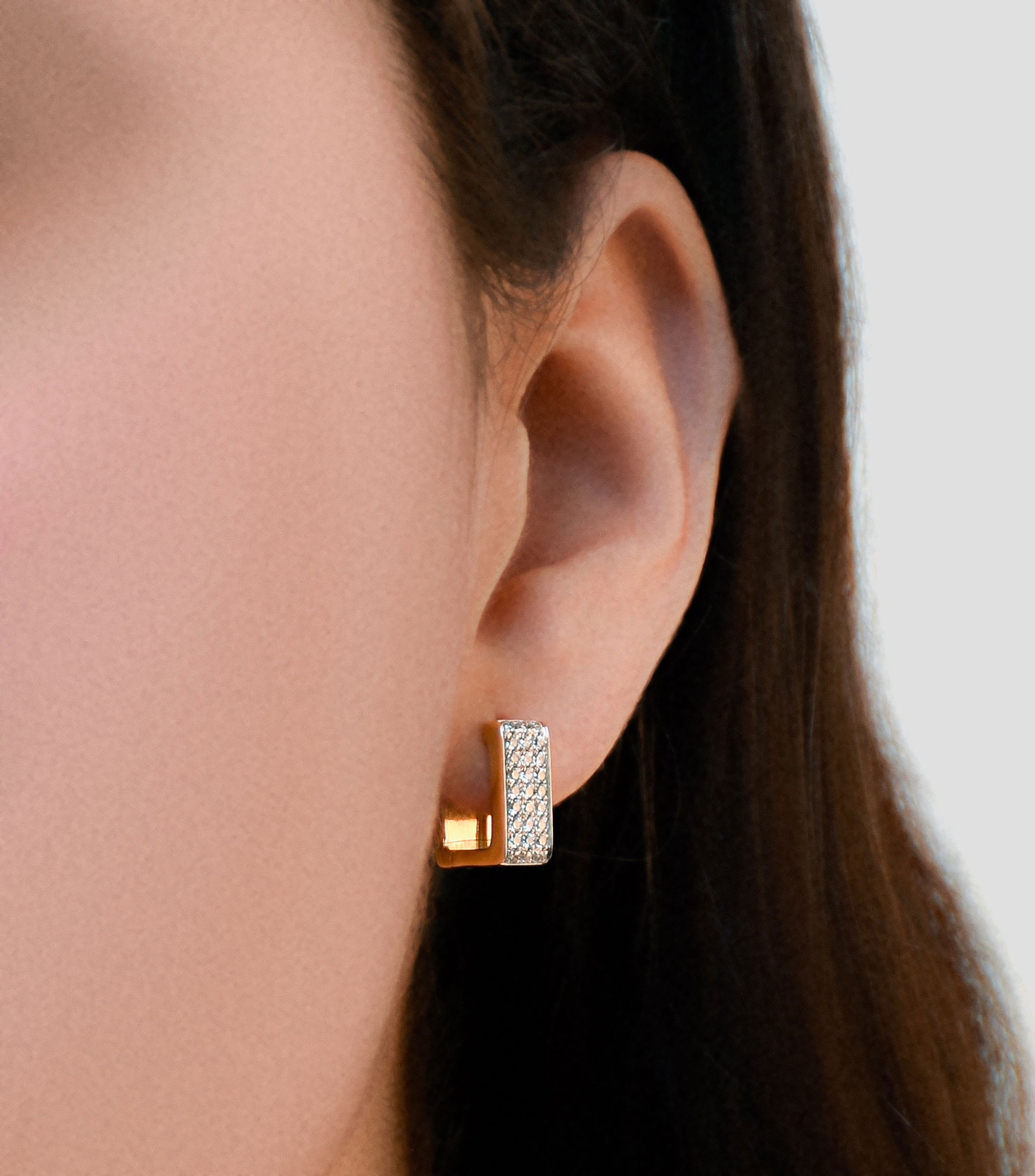Aretes en oro amarillo de 14 kilates con diamantes Mujer