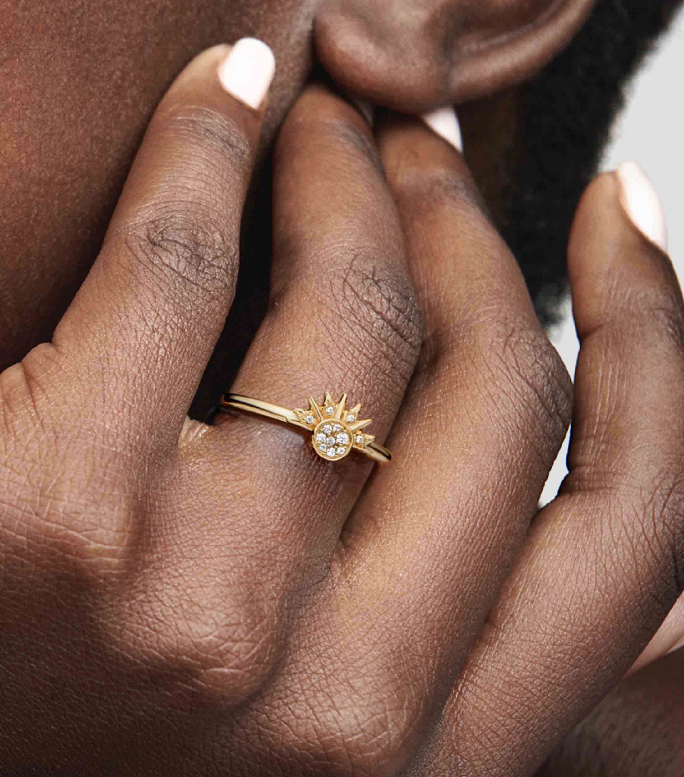 Anillo Celestial Sun con zirconias Mujer